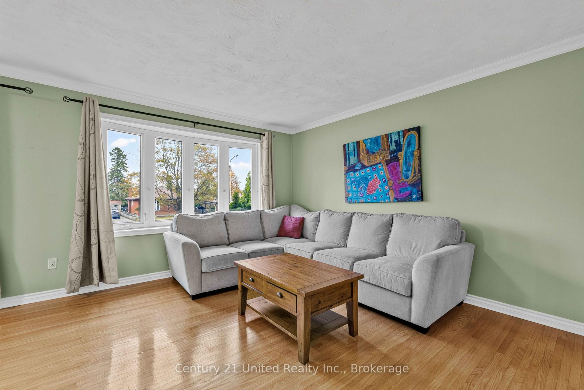 Photo 9 of 1203 Royal Drive, Peterborough, Northcrest Ward 5 — HOMEH