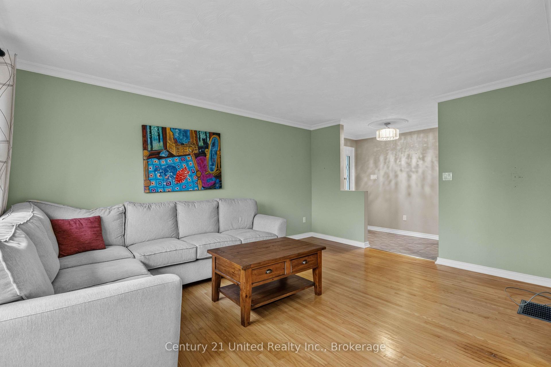 Photo 12 of 1203 Royal Drive, Peterborough, Northcrest Ward 5 — HOMEH
