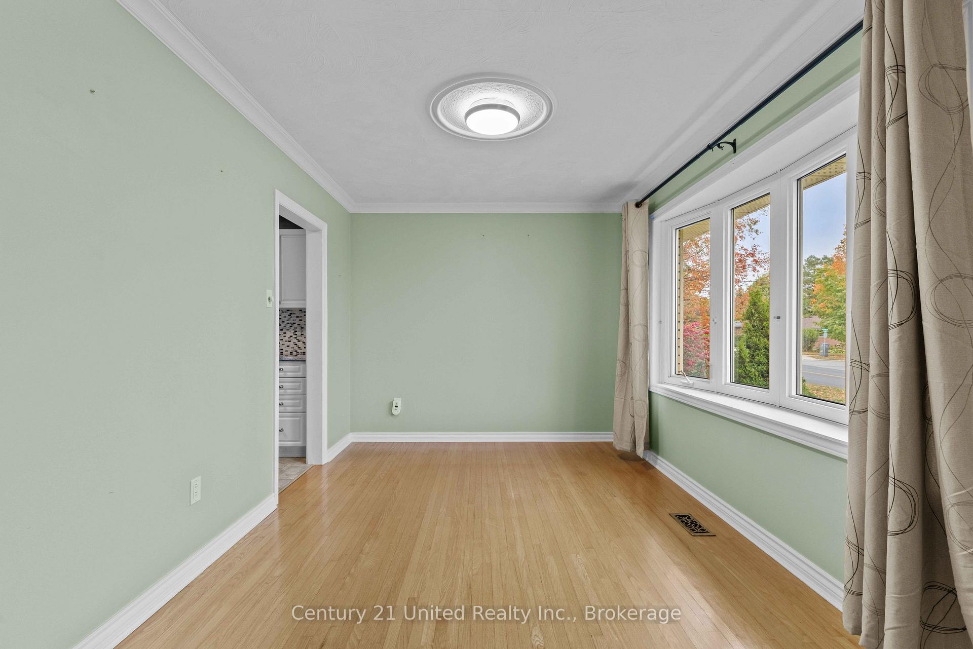 Photo 13 of 1203 Royal Drive, Peterborough, Northcrest Ward 5 — HOMEH