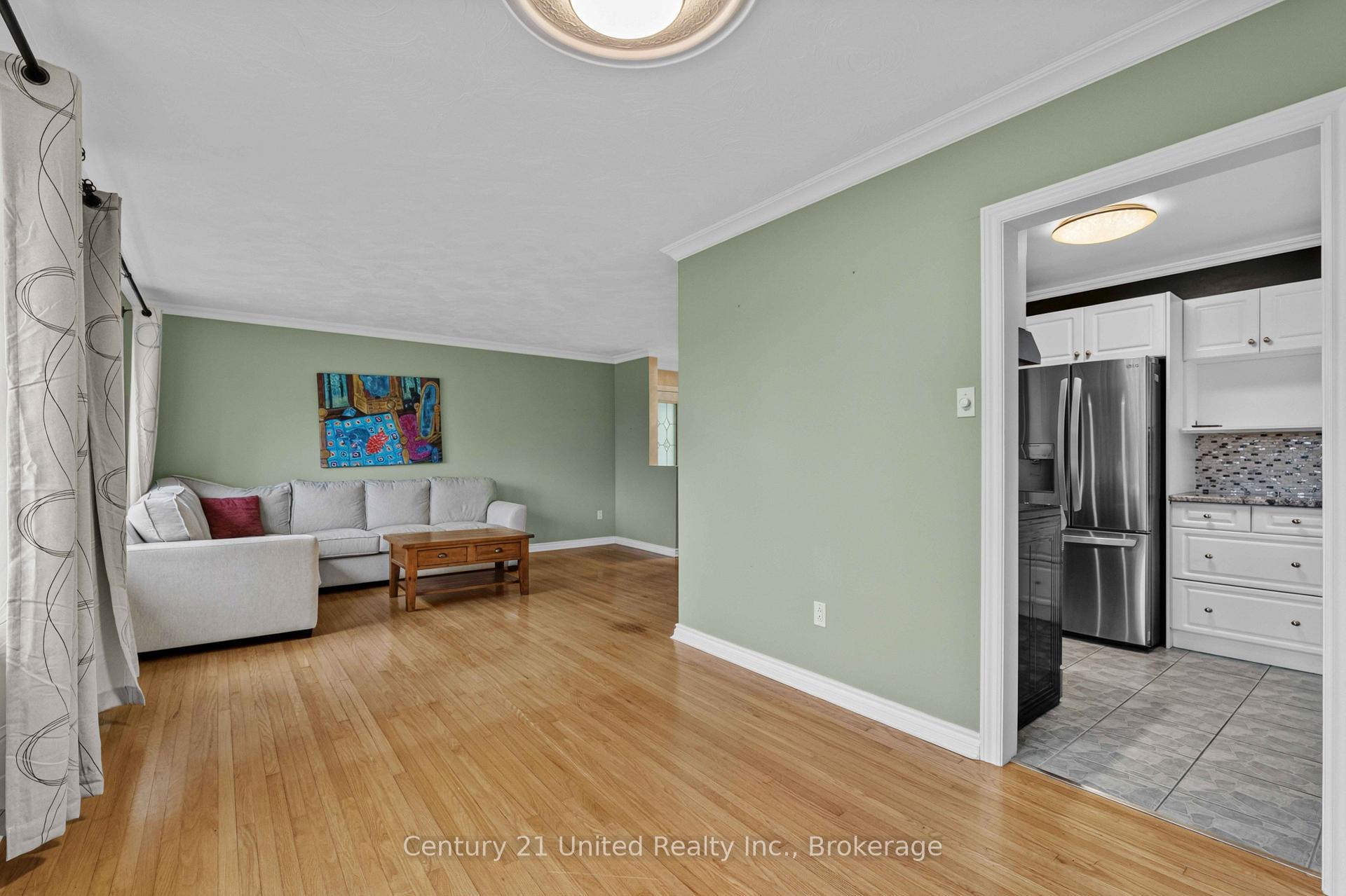 Photo 15 of 1203 Royal Drive, Peterborough, Northcrest Ward 5 — HOMEH