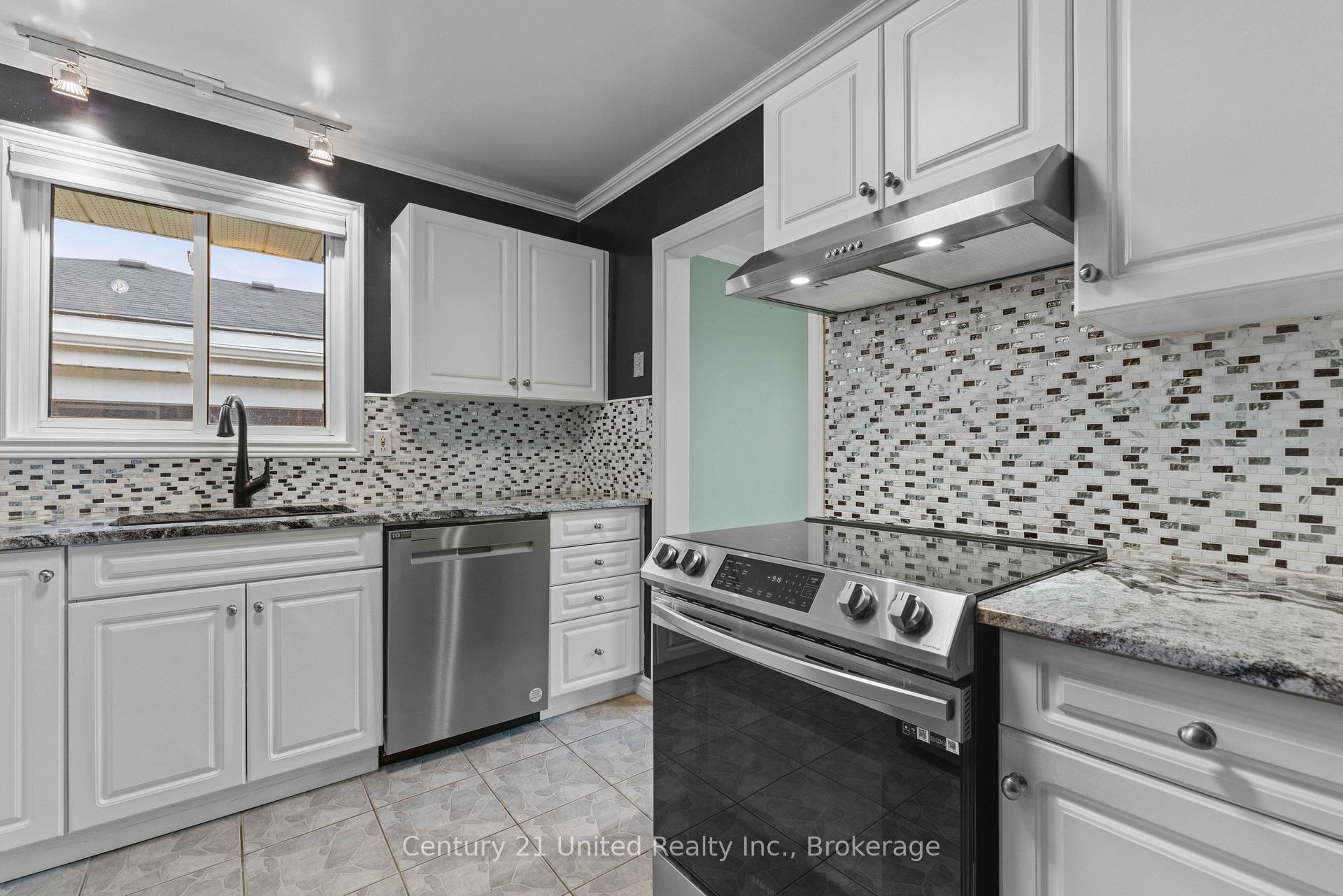 Photo 18 of 1203 Royal Drive, Peterborough, Northcrest Ward 5 — HOMEH