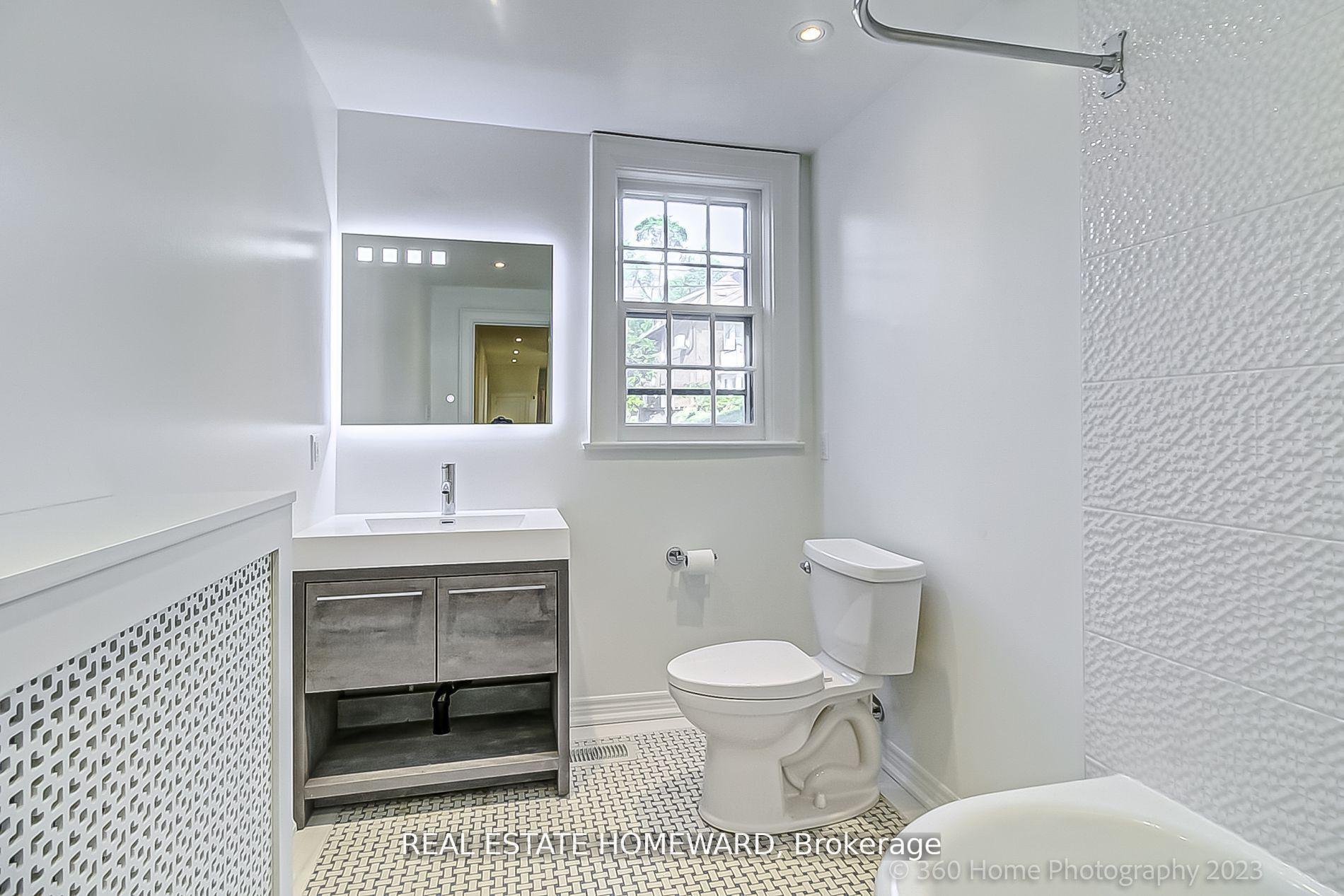 Photo 11 of Unit MAIN, 12 Highbourne Road, Toronto, Yonge-St. Clair — HOMEH