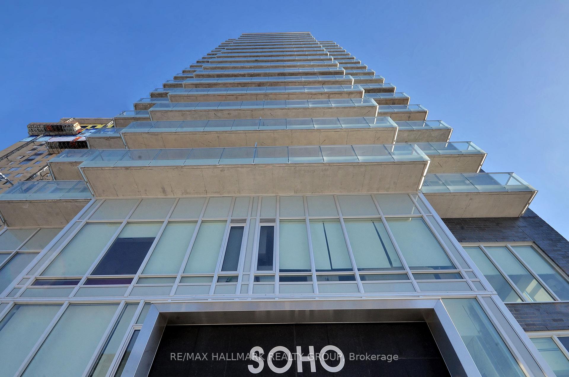 Photo of Unit 1805, 111 Champagne Avenue