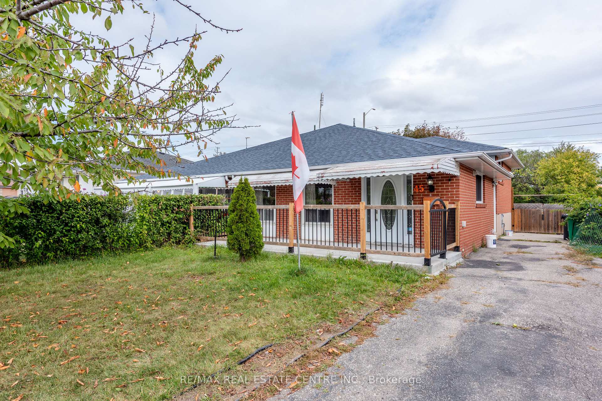 Photo of 45 Autumn Boulevard