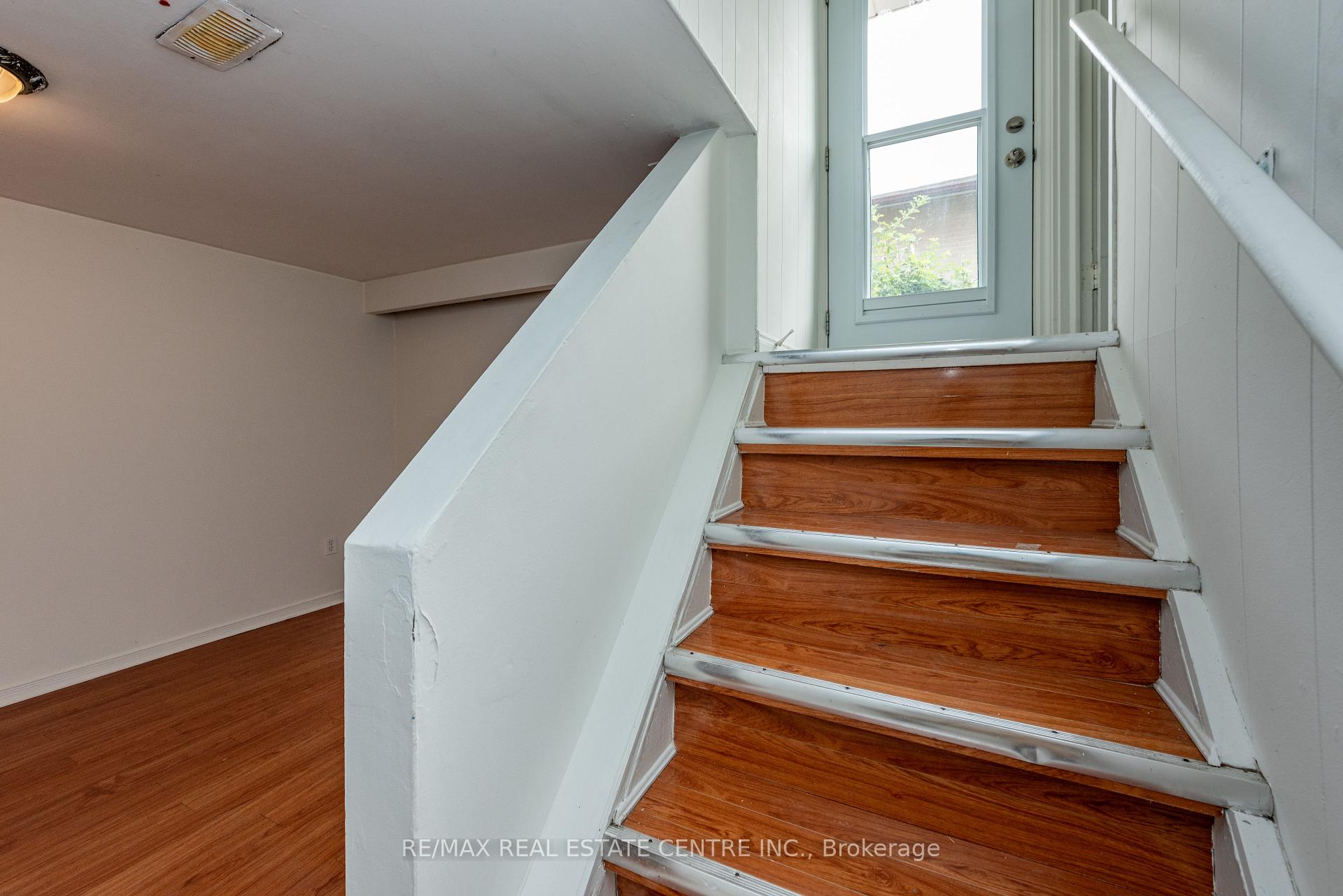 Photo 22 of 45 Autumn Boulevard, Brampton, Avondale — HOMEH