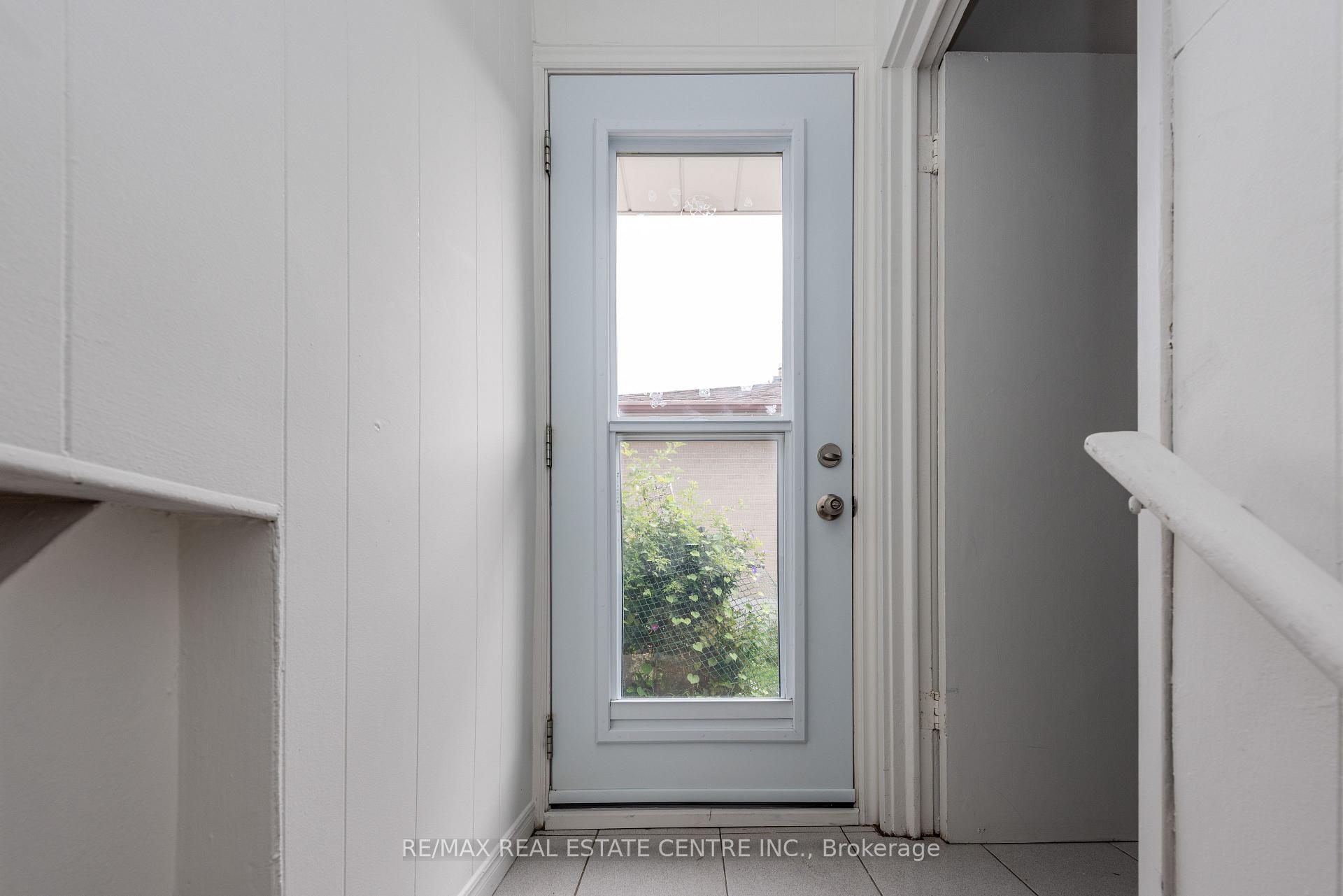 Photo 23 of 45 Autumn Boulevard, Brampton, Avondale — HOMEH