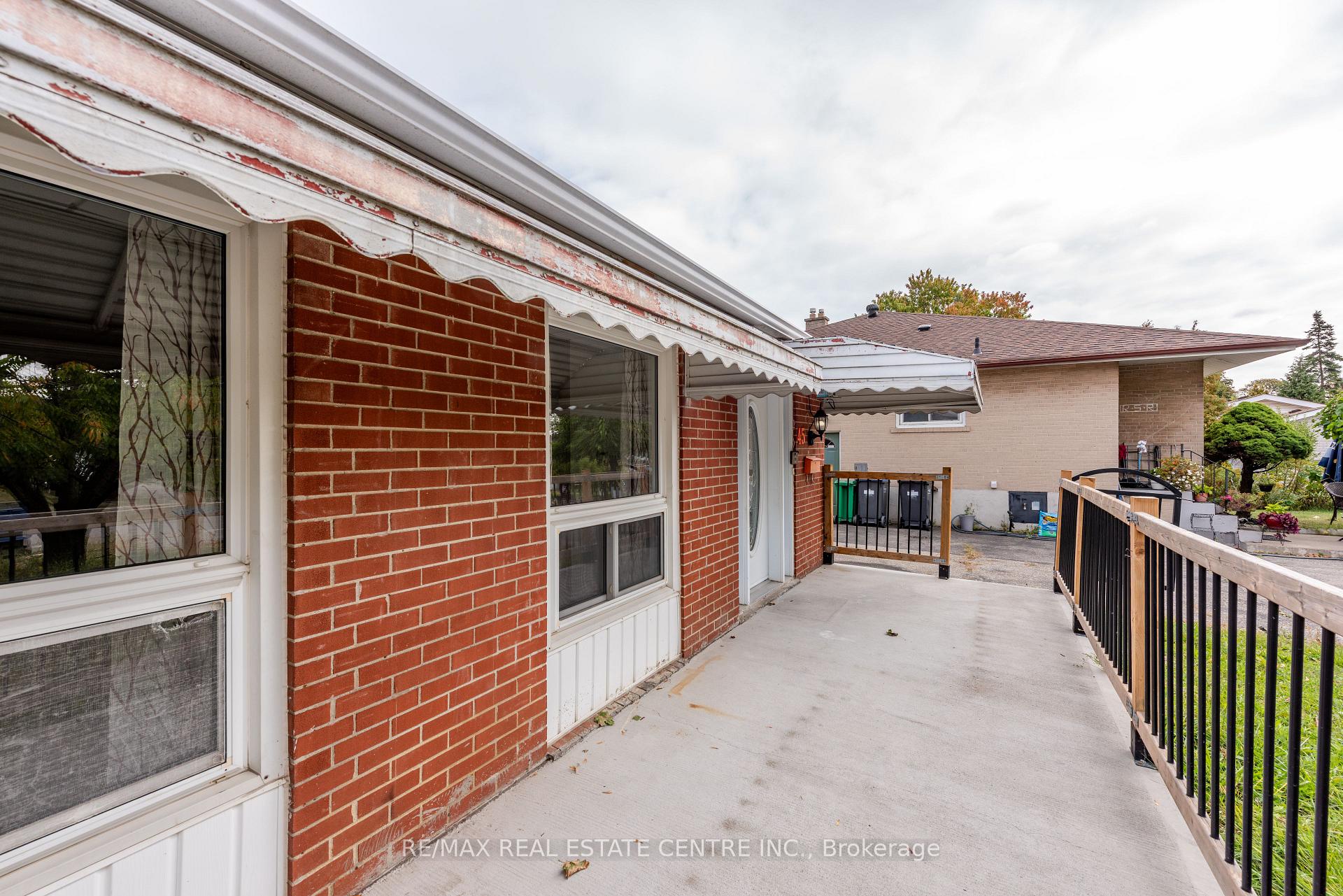 Photo 35 of 45 Autumn Boulevard, Brampton, Avondale — HOMEH