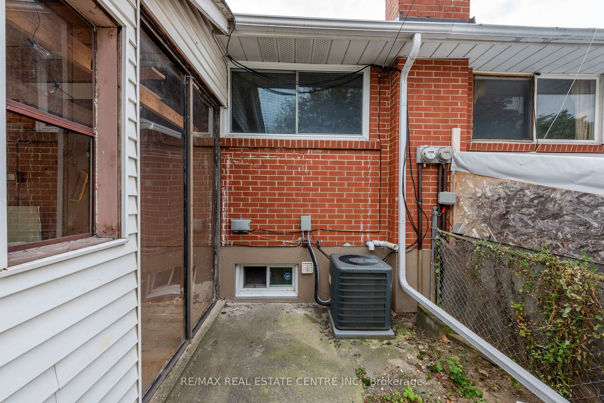 Photo 42 of 45 Autumn Boulevard, Brampton, Avondale — HOMEH