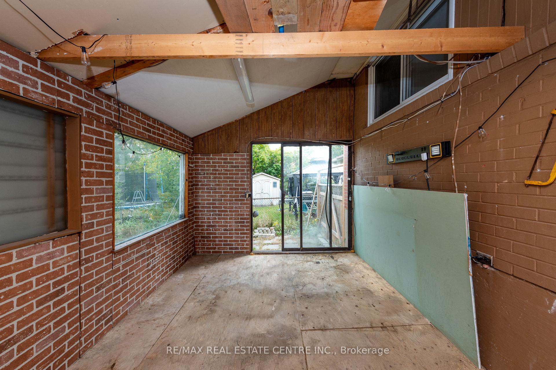 Photo 44 of 45 Autumn Boulevard, Brampton, Avondale — HOMEH