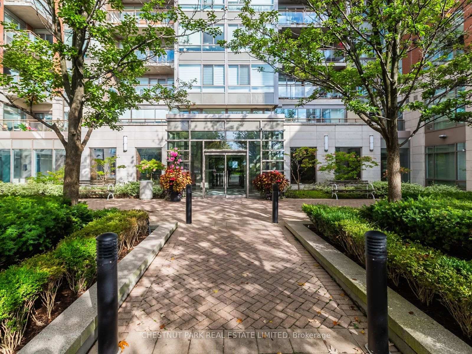 Photo 2 of Unit 318W, 500 Queens Quay, Toronto, Waterfront Communities — HOMEH
