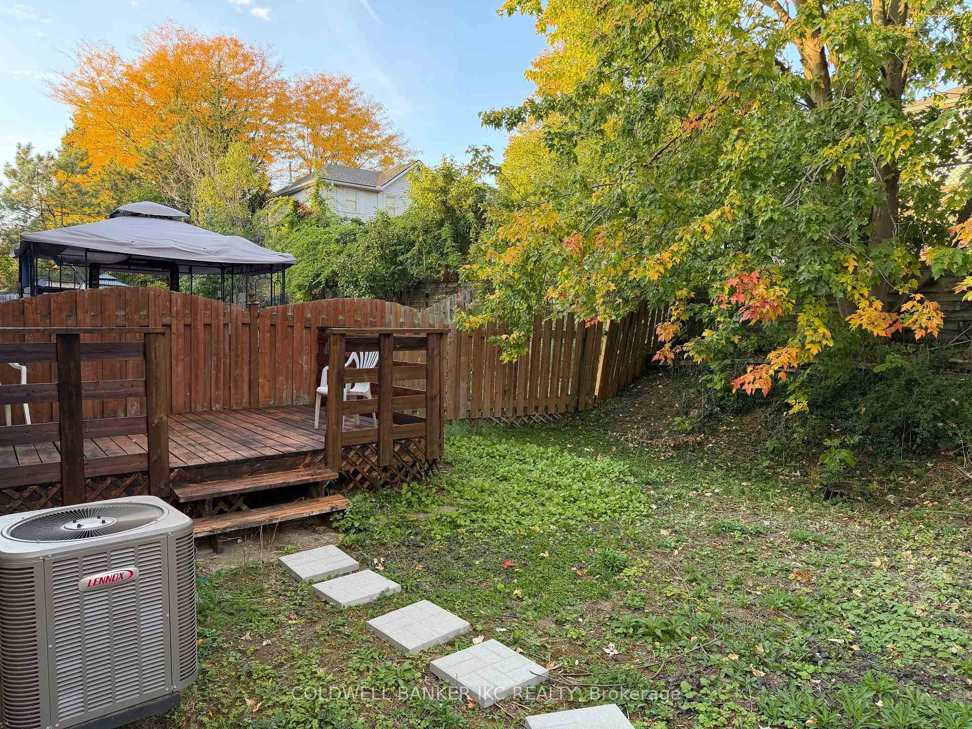 Photo 7 of 19 Grandridge Crescent, Guelph, Willow West/Sugarbush/West Acres — HOMEH
