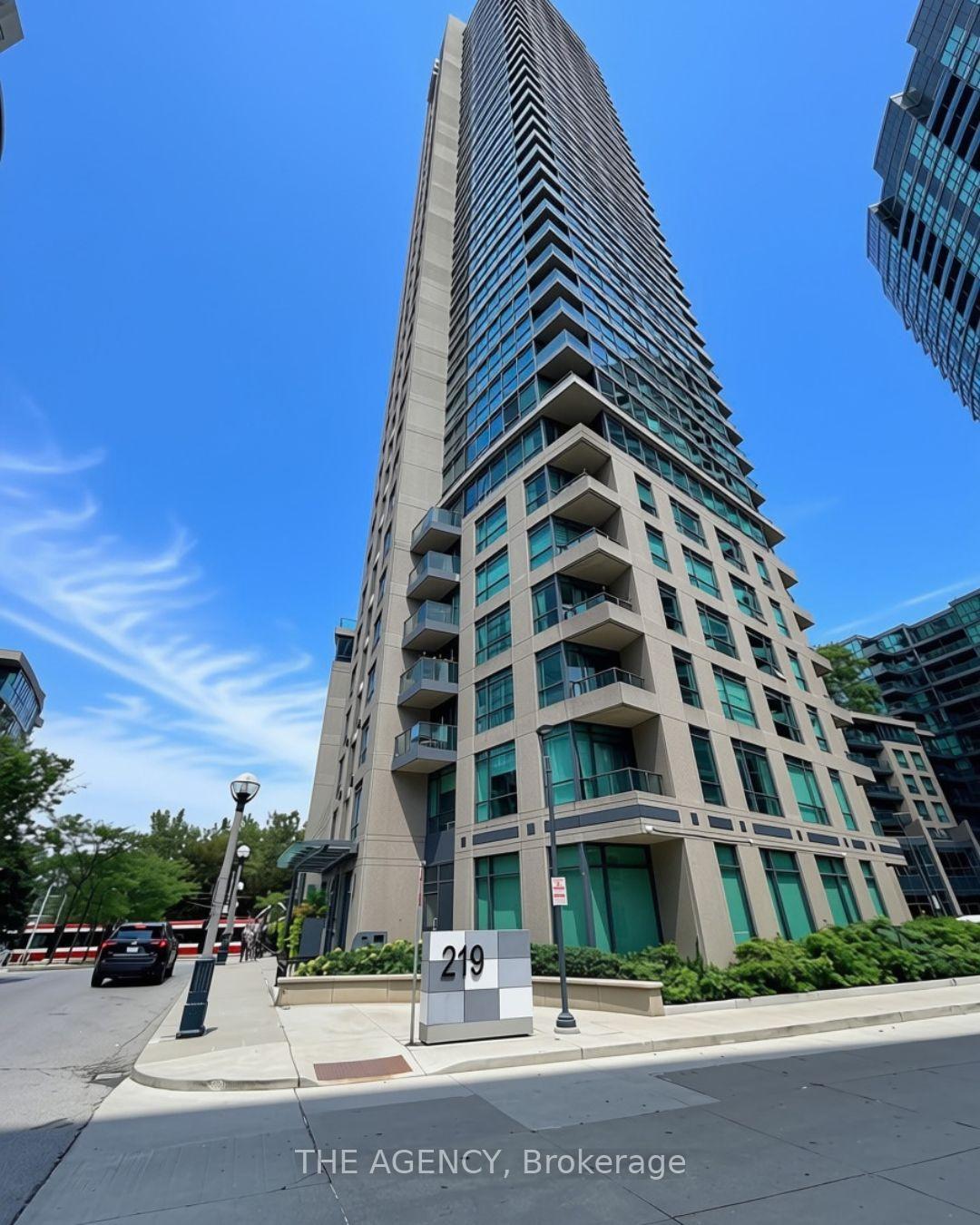 Photo of Unit 612, 219 Fort York Boulevard S