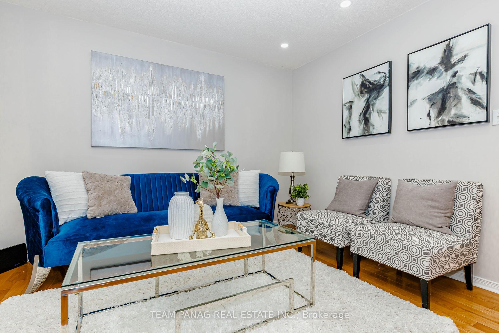 Photo 5 of 25 Ural Circle, Brampton, Sandringham-Wellington — HOMEH