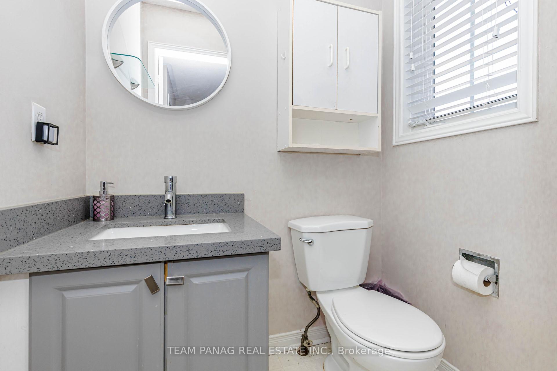 Photo 15 of 25 Ural Circle, Brampton, Sandringham-Wellington — HOMEH