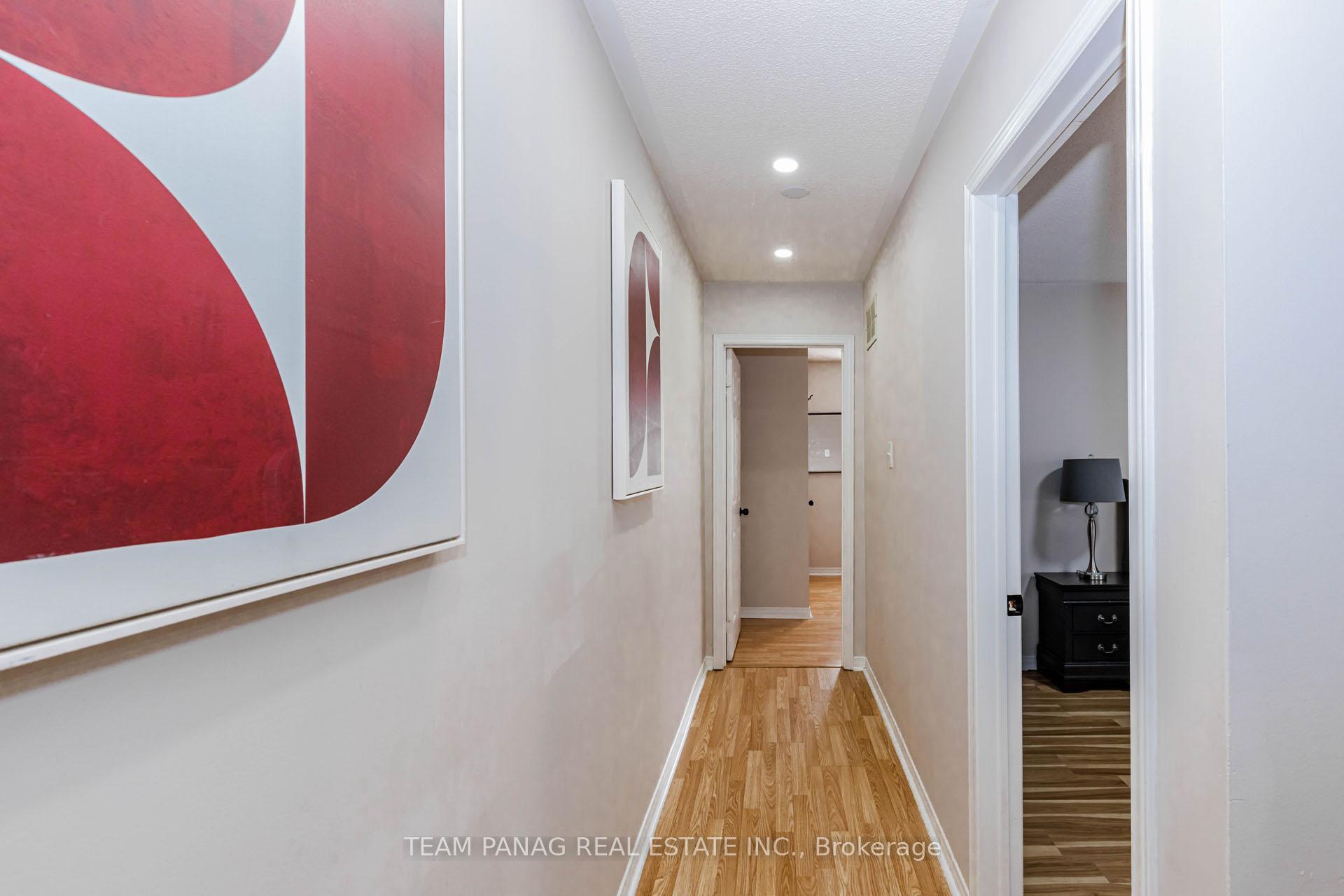 Photo 17 of 25 Ural Circle, Brampton, Sandringham-Wellington — HOMEH