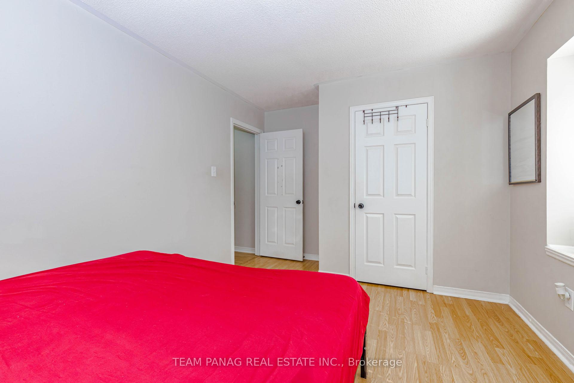 Photo 19 of 25 Ural Circle, Brampton, Sandringham-Wellington — HOMEH