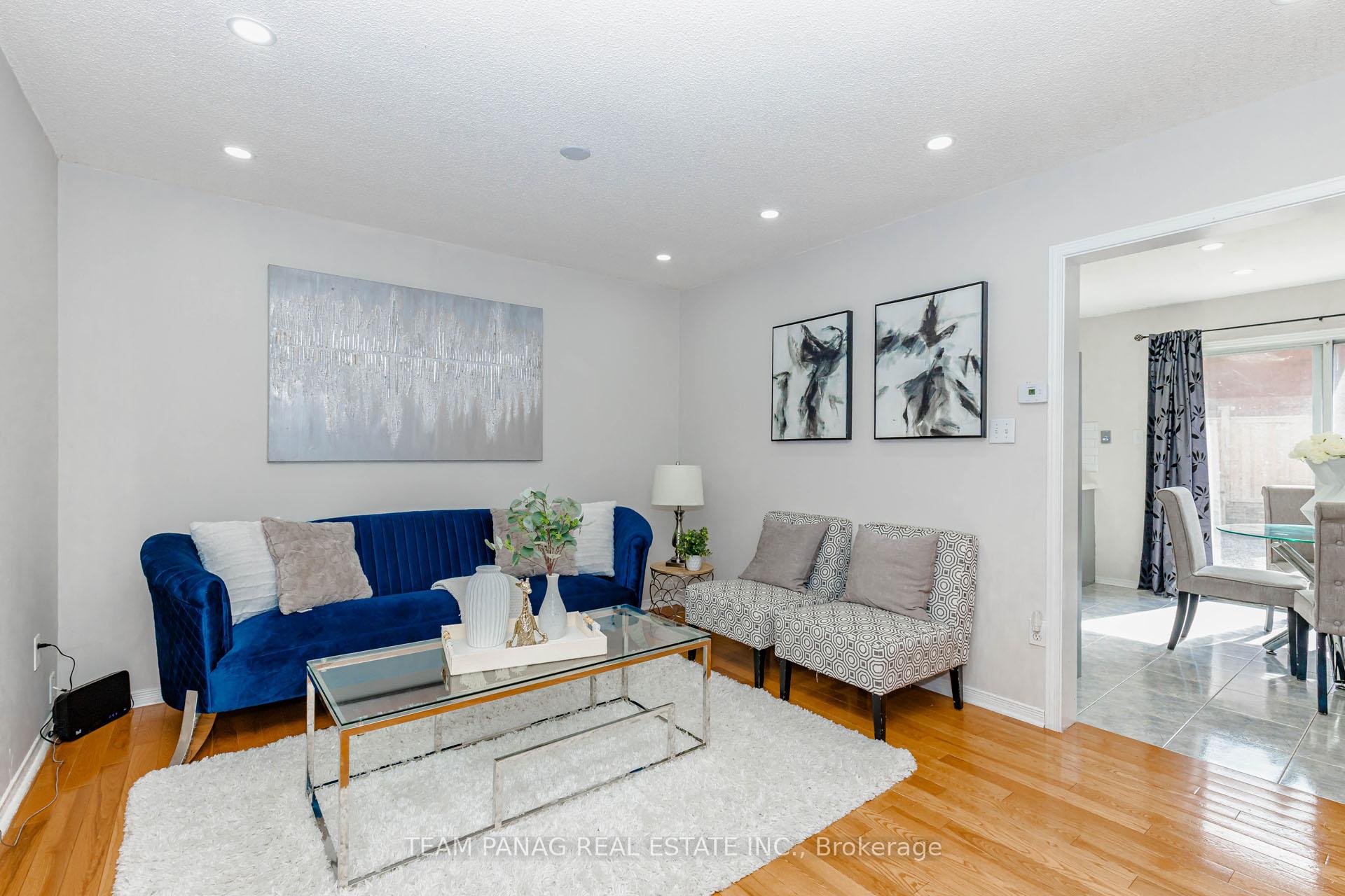 Photo 32 of 25 Ural Circle, Brampton, Sandringham-Wellington — HOMEH