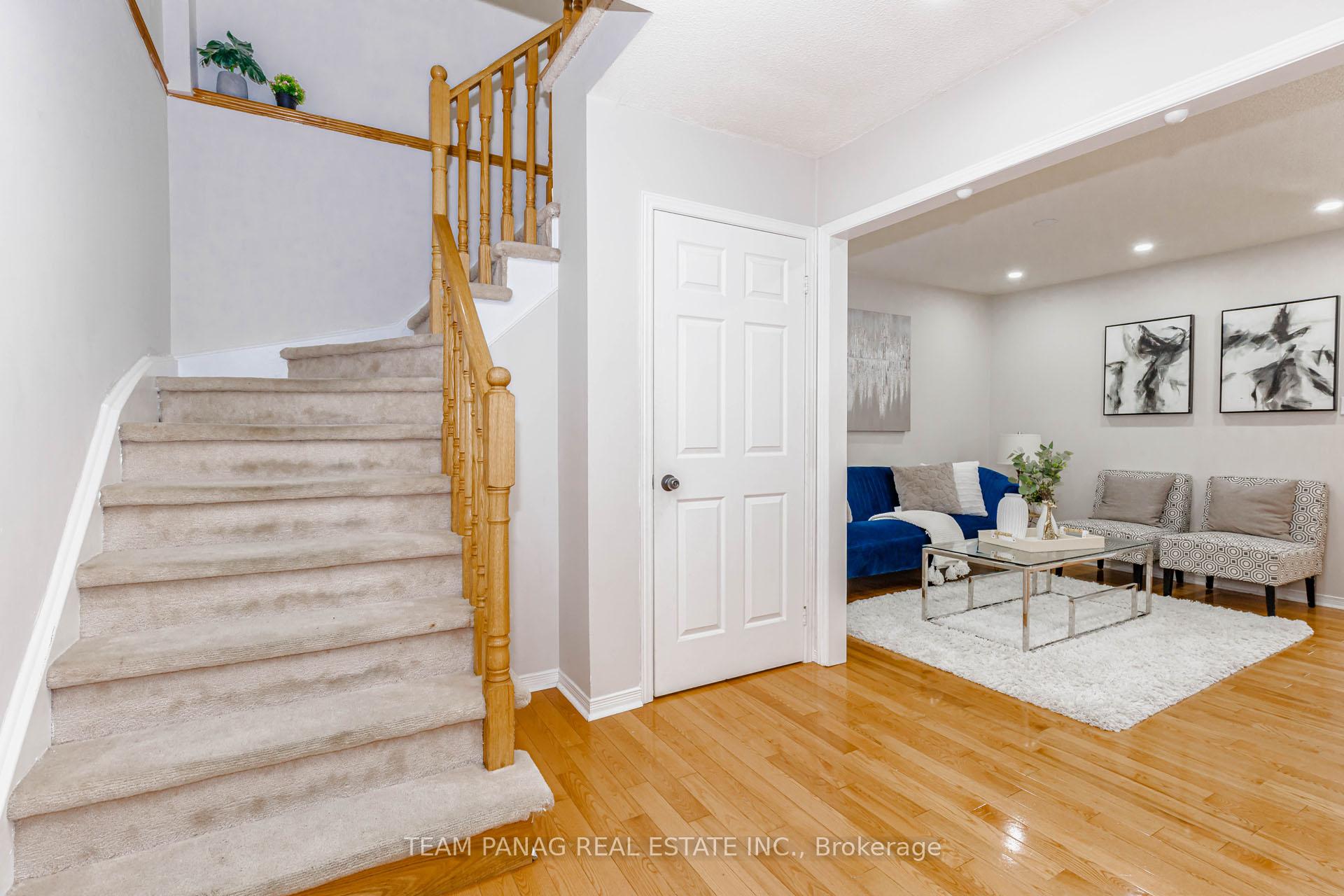Photo 33 of 25 Ural Circle, Brampton, Sandringham-Wellington — HOMEH