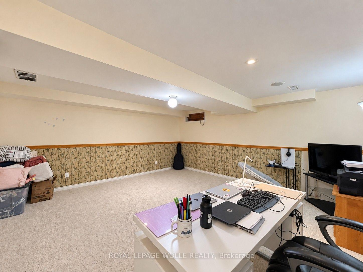 Photo 9 of 208 Activa Avenue, Kitchener, Larentian West — HOMEH