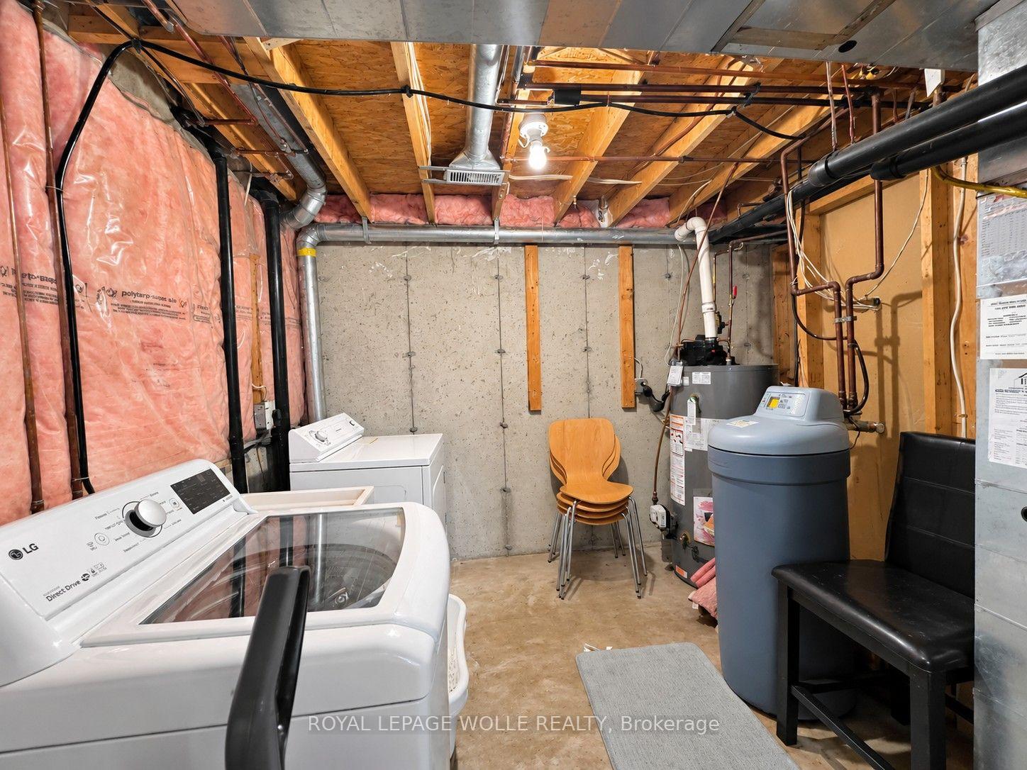 Photo 12 of 208 Activa Avenue, Kitchener, Larentian West — HOMEH