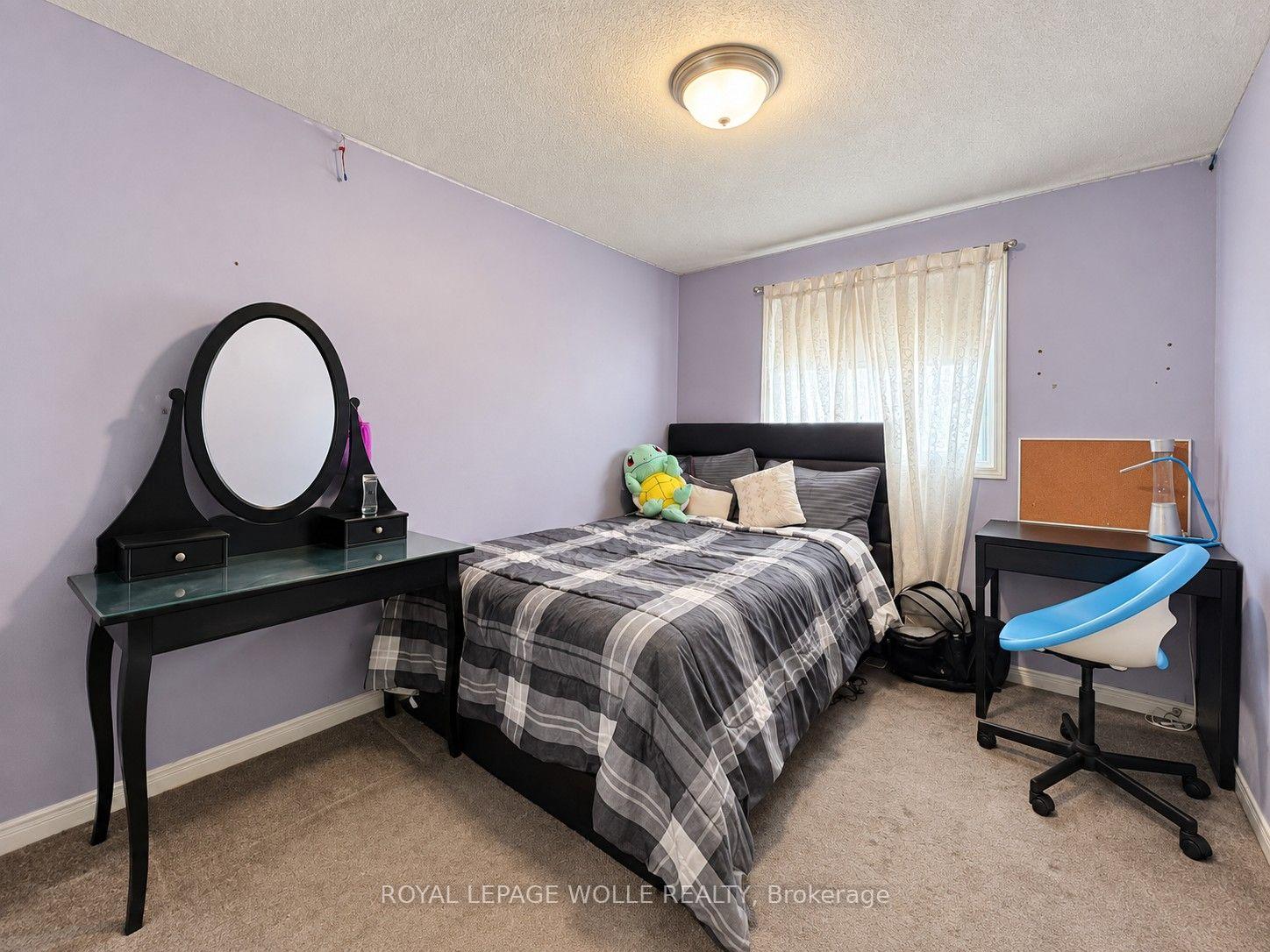 Photo 13 of 208 Activa Avenue, Kitchener, Larentian West — HOMEH