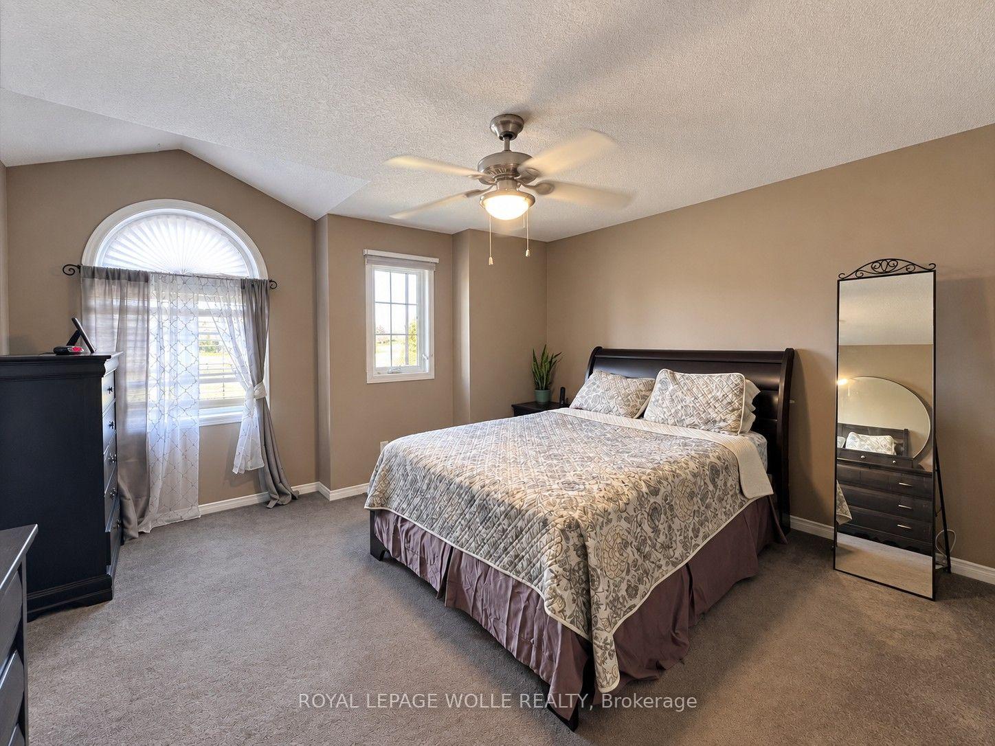 Photo 16 of 208 Activa Avenue, Kitchener, Larentian West — HOMEH