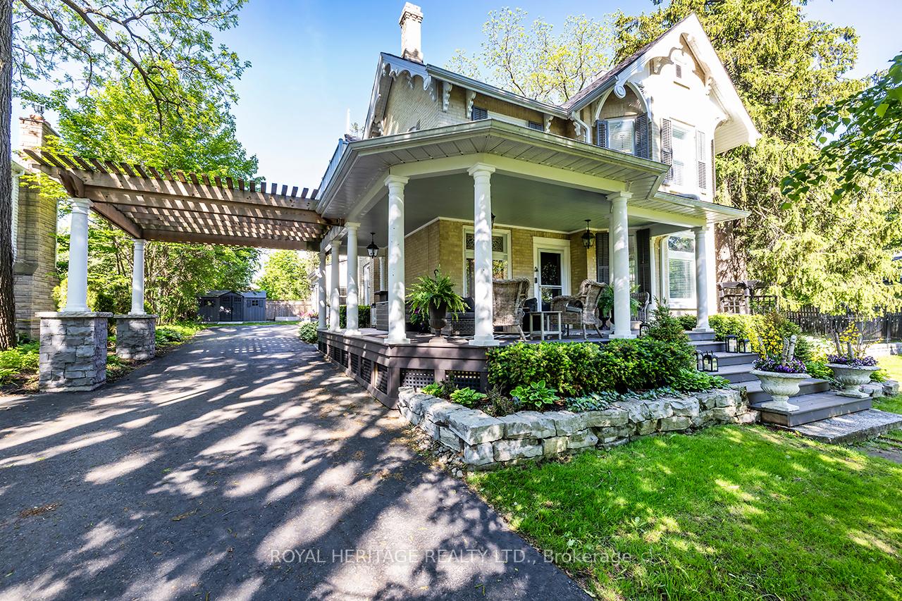 Photo of 220 Cochrane Street