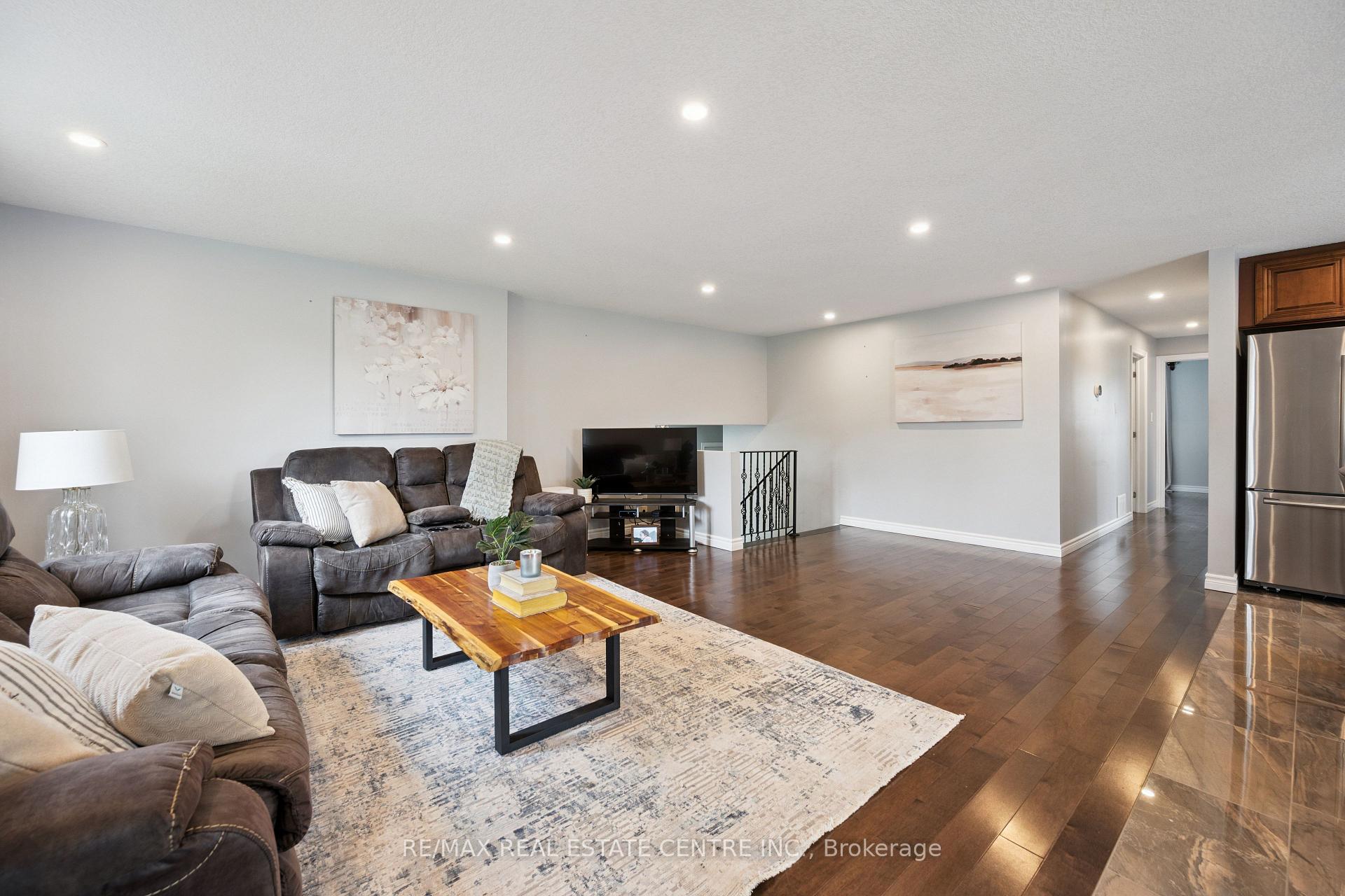 Photo 21 of 1211 Old 8 Highway, Hamilton, Rural Flamborough — HOMEH