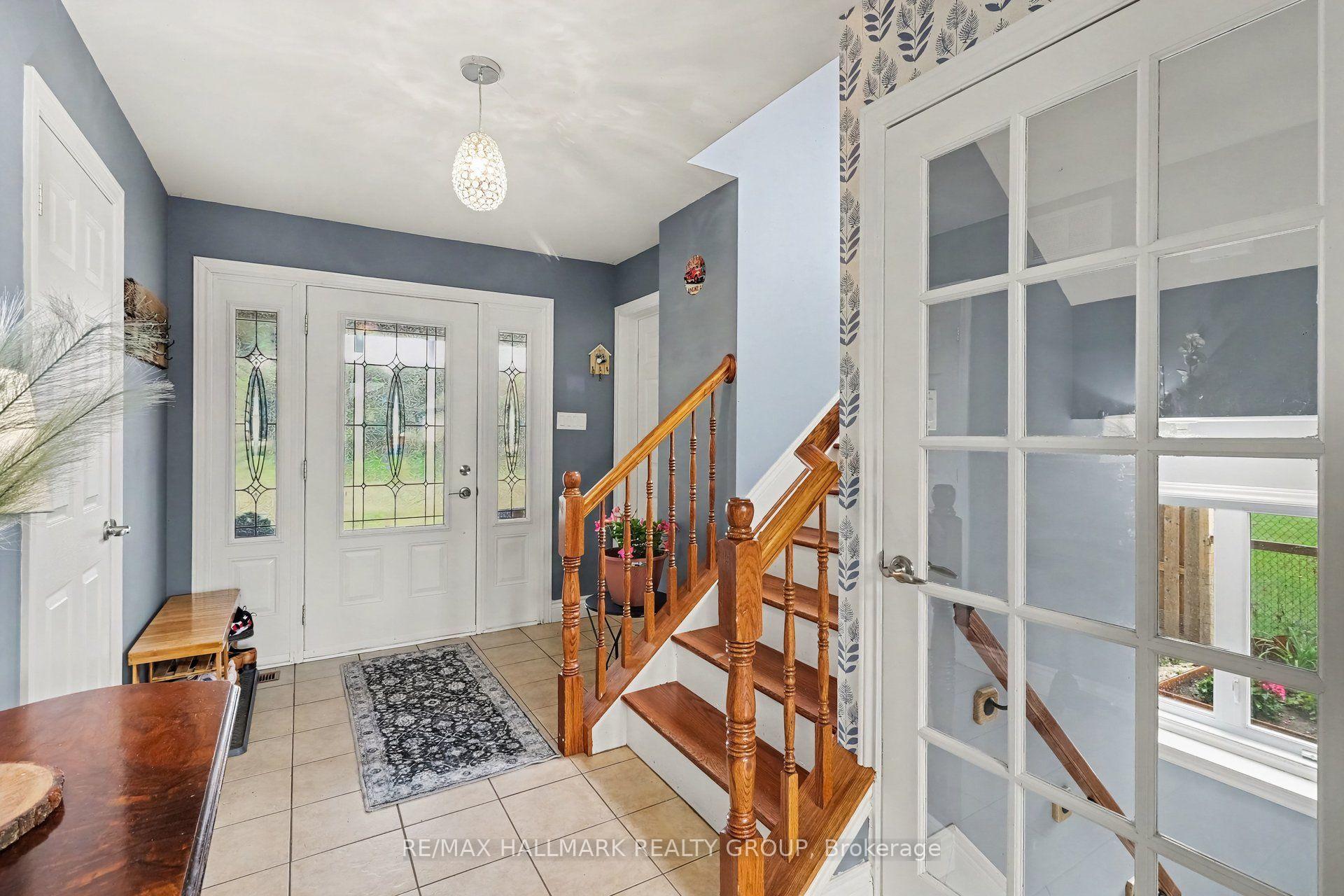 Photo 5 of 25 Tabitha Cres, North Dundas, Chesterville — HOMEH