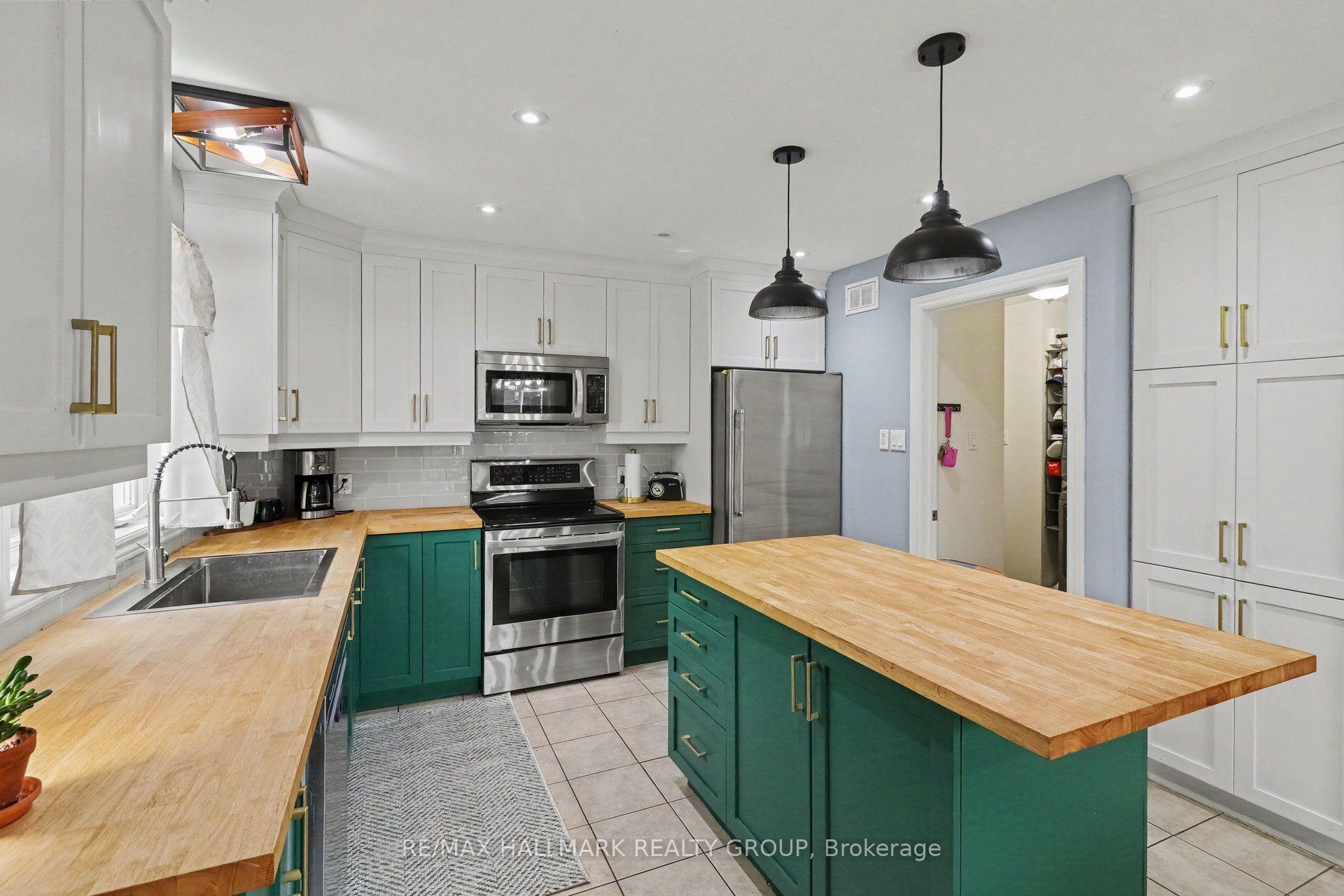 Photo 13 of 25 Tabitha Cres, North Dundas, Chesterville — HOMEH