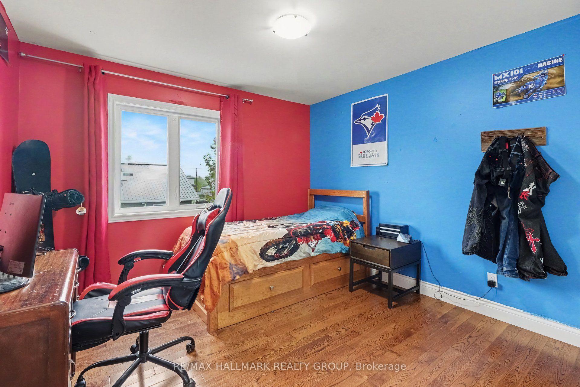 Photo 21 of 25 Tabitha Cres, North Dundas, Chesterville — HOMEH