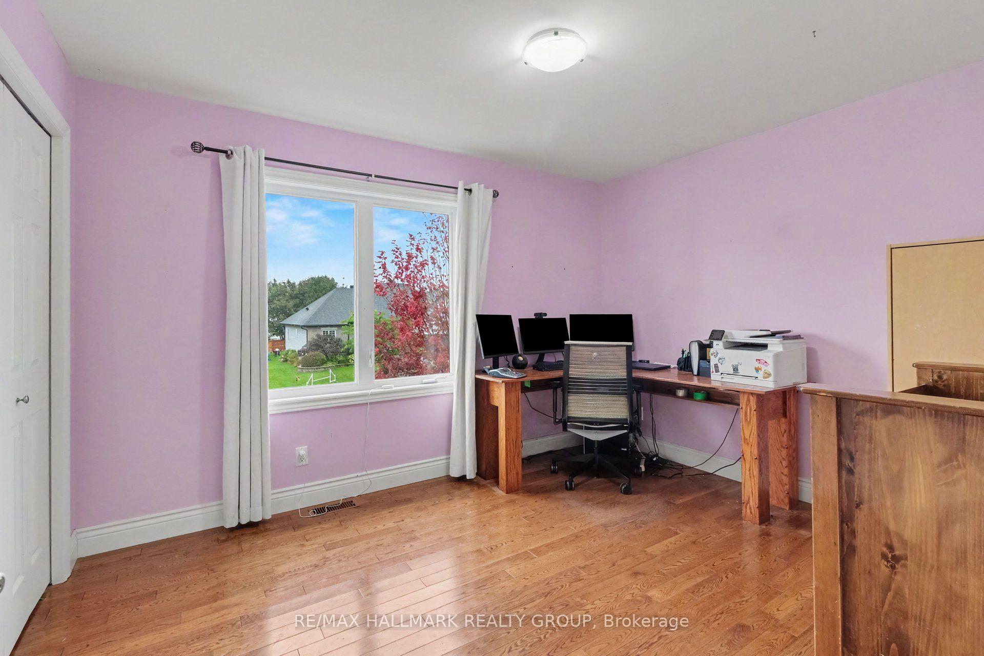 Photo 23 of 25 Tabitha Cres, North Dundas, Chesterville — HOMEH