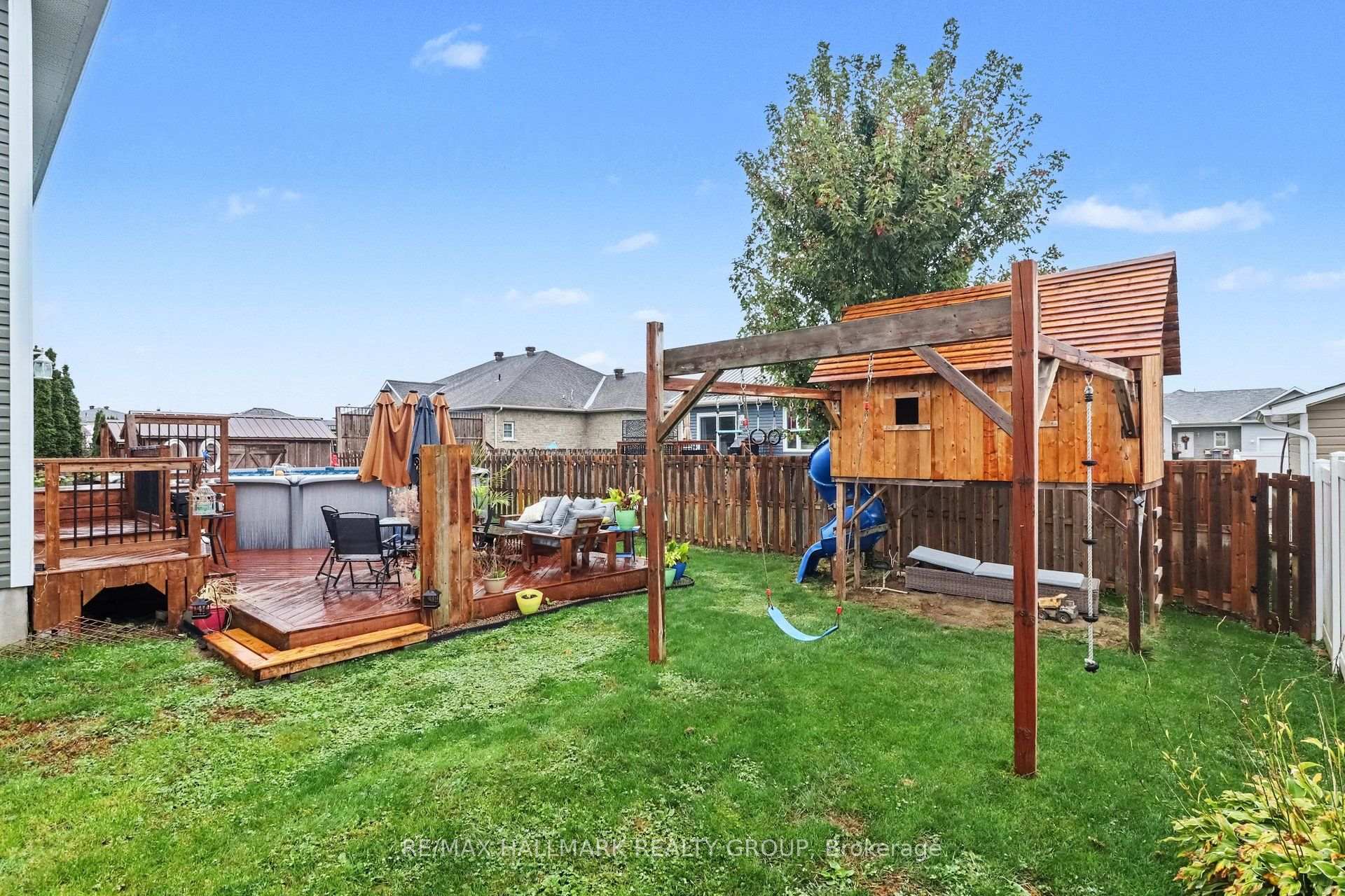 Photo 30 of 25 Tabitha Cres, North Dundas, Chesterville — HOMEH
