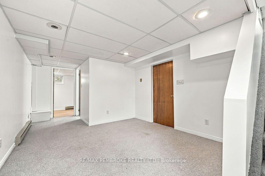 Photo 41 of 10 Laurier Avenue, Deep River, Deep River — HOMEH