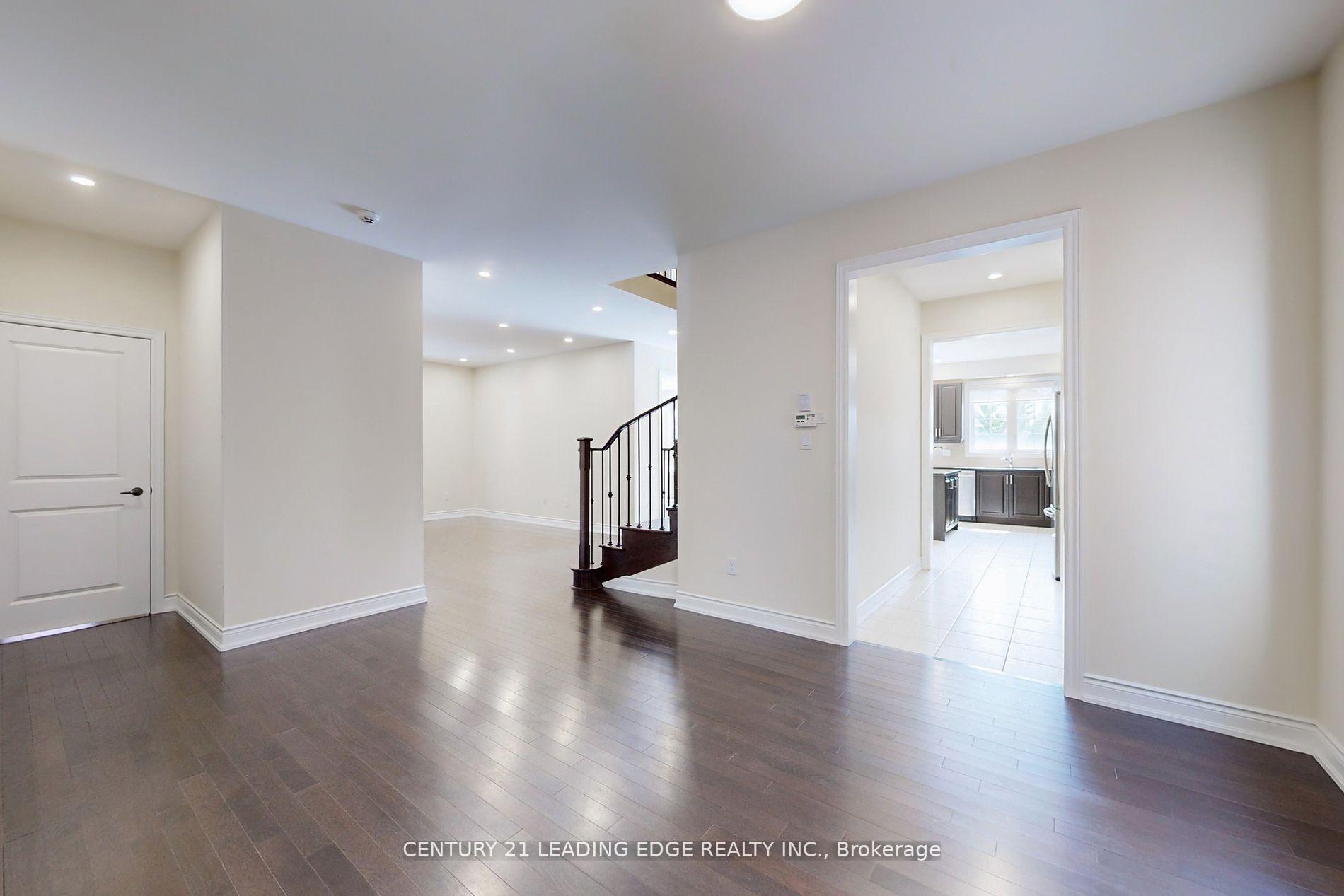 Photo 4 of 49 Gallant Place, Vaughan, Vellore Village — HOMEH