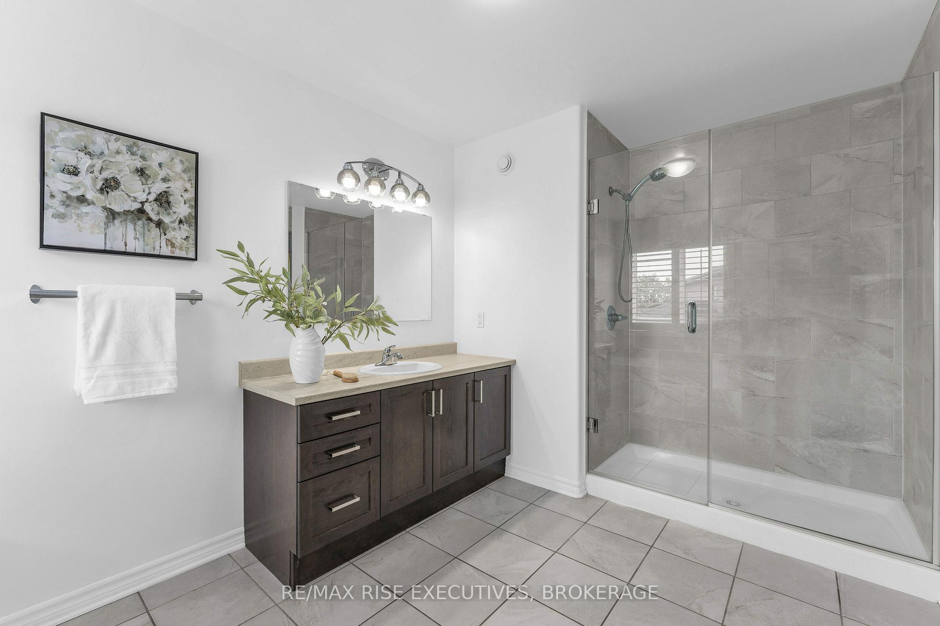 Photo 24 of 1704 Reginald Bart Drive, Kingston, Kingston East (Incl Barret Crt) — HOMEH