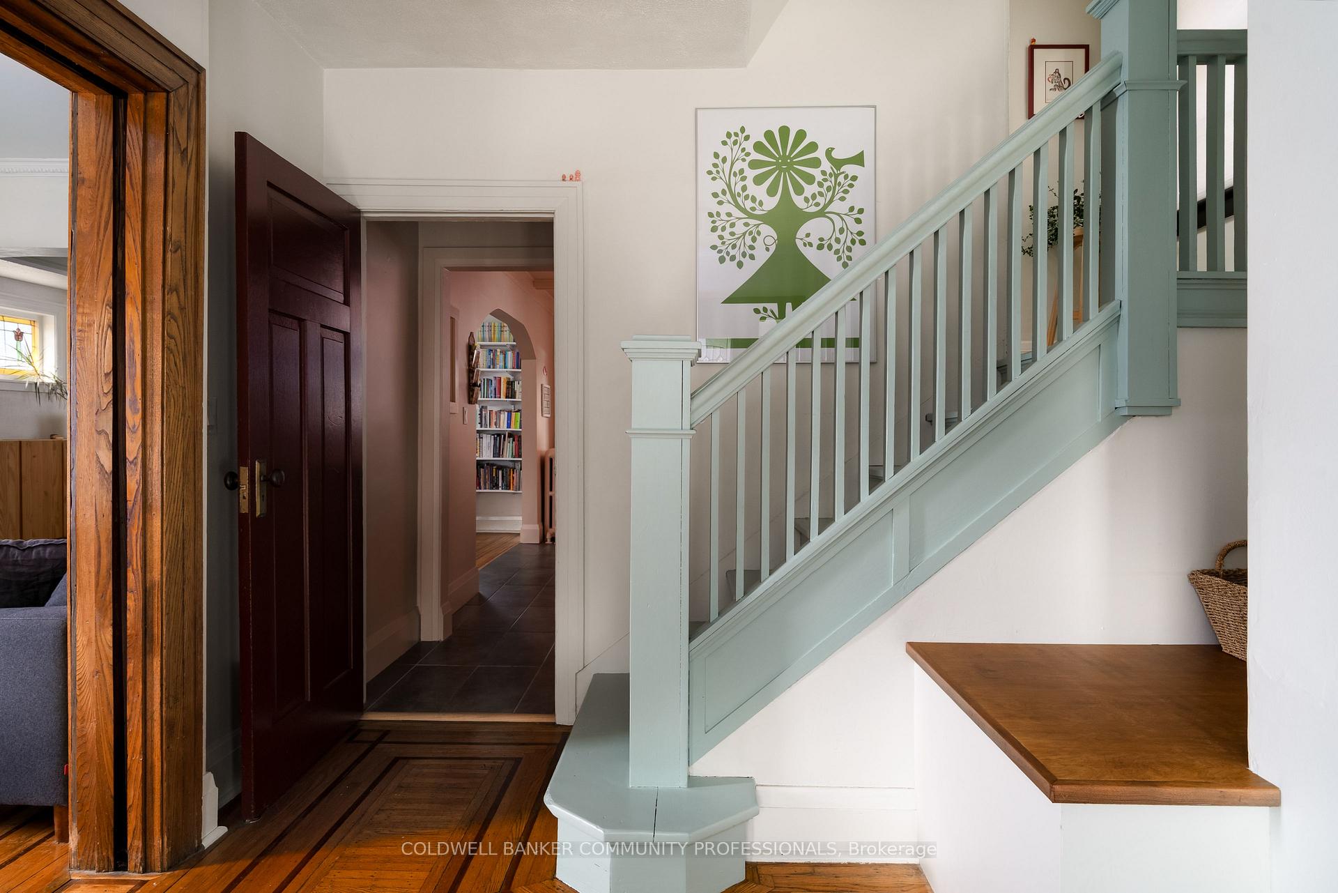 Photo 3 of 14 Prospect Street S, Hamilton, Stipley — HOMEH