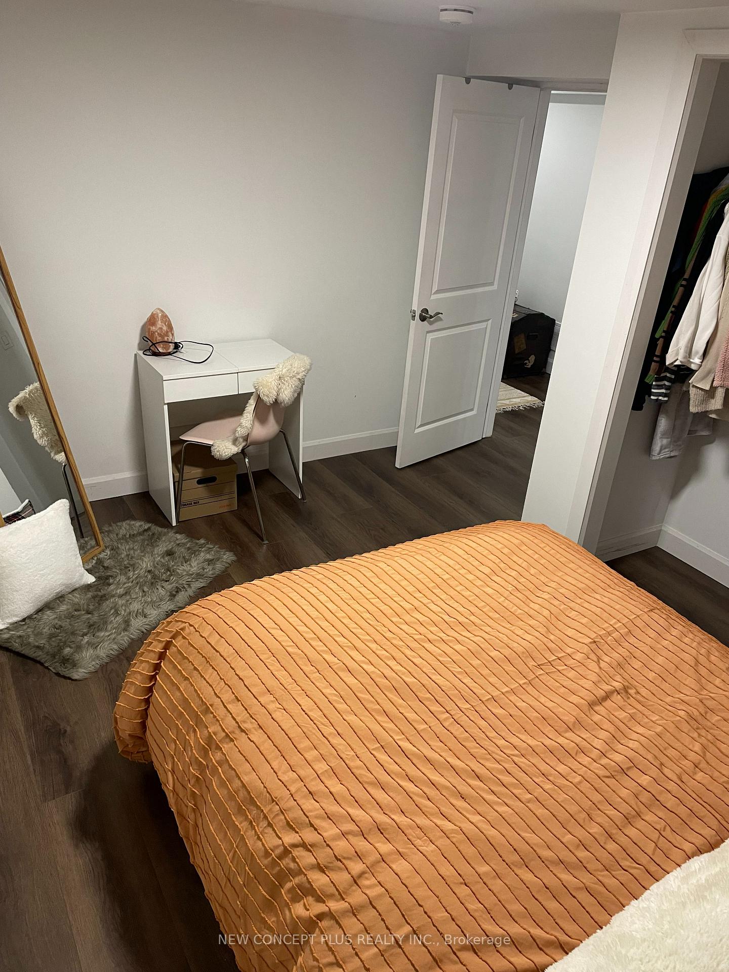 Photo 4 of Unit Basement, 41 Royaledge Way, Hamilton, Waterdown — HOMEH