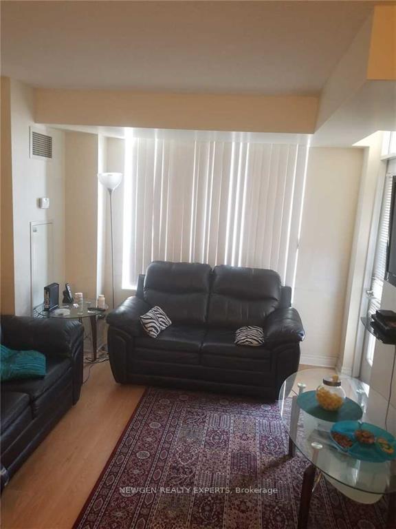 Photo 4 of Unit 805, 310 Burnhamthorpe Road W, Mississauga, City Centre — HOMEH