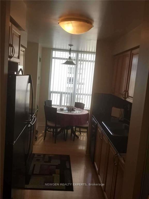 Photo 5 of Unit 805, 310 Burnhamthorpe Road W, Mississauga, City Centre — HOMEH