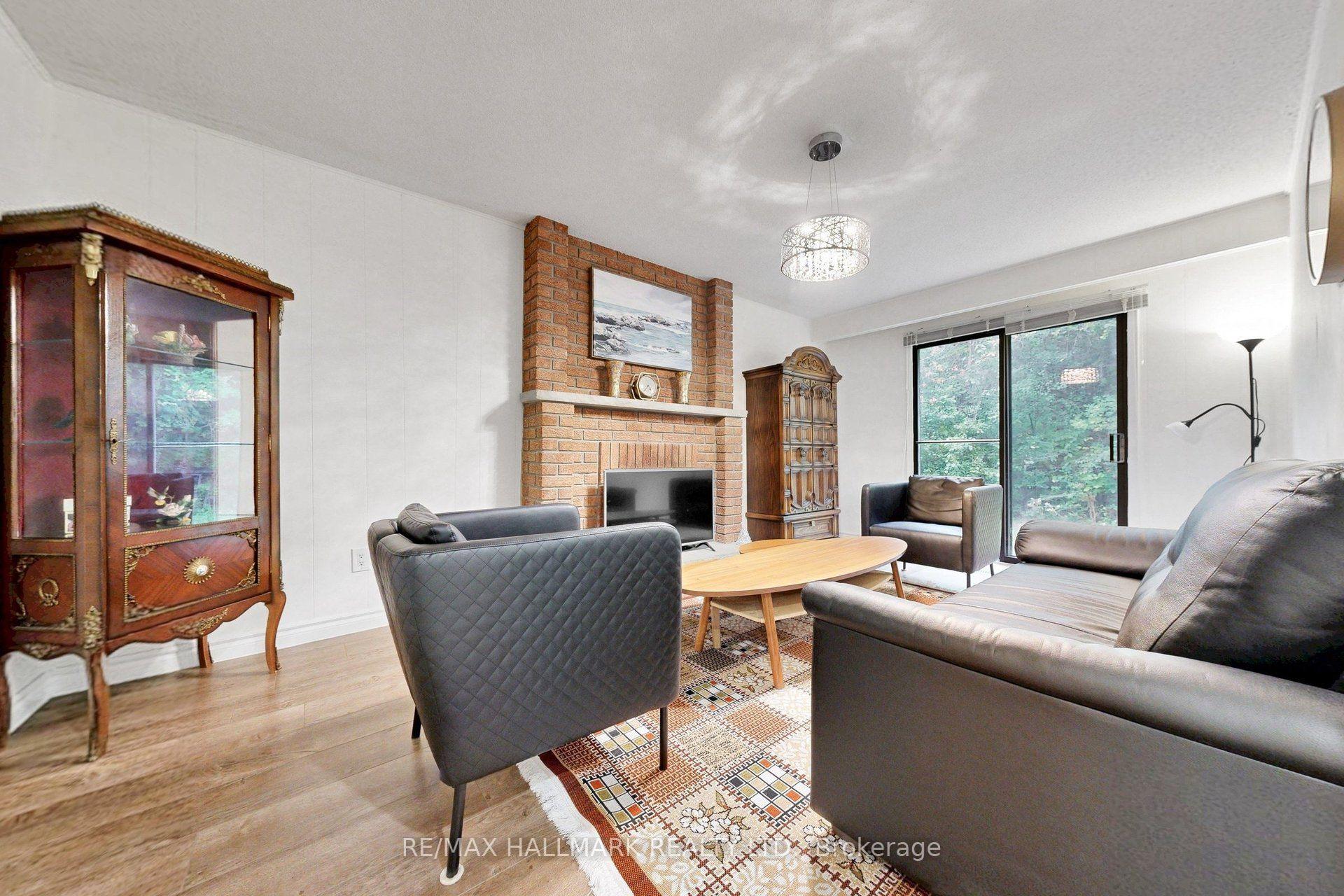Photo 13 of 22 Pining Road, Markham, Aileen-Willowbrook — HOMEH