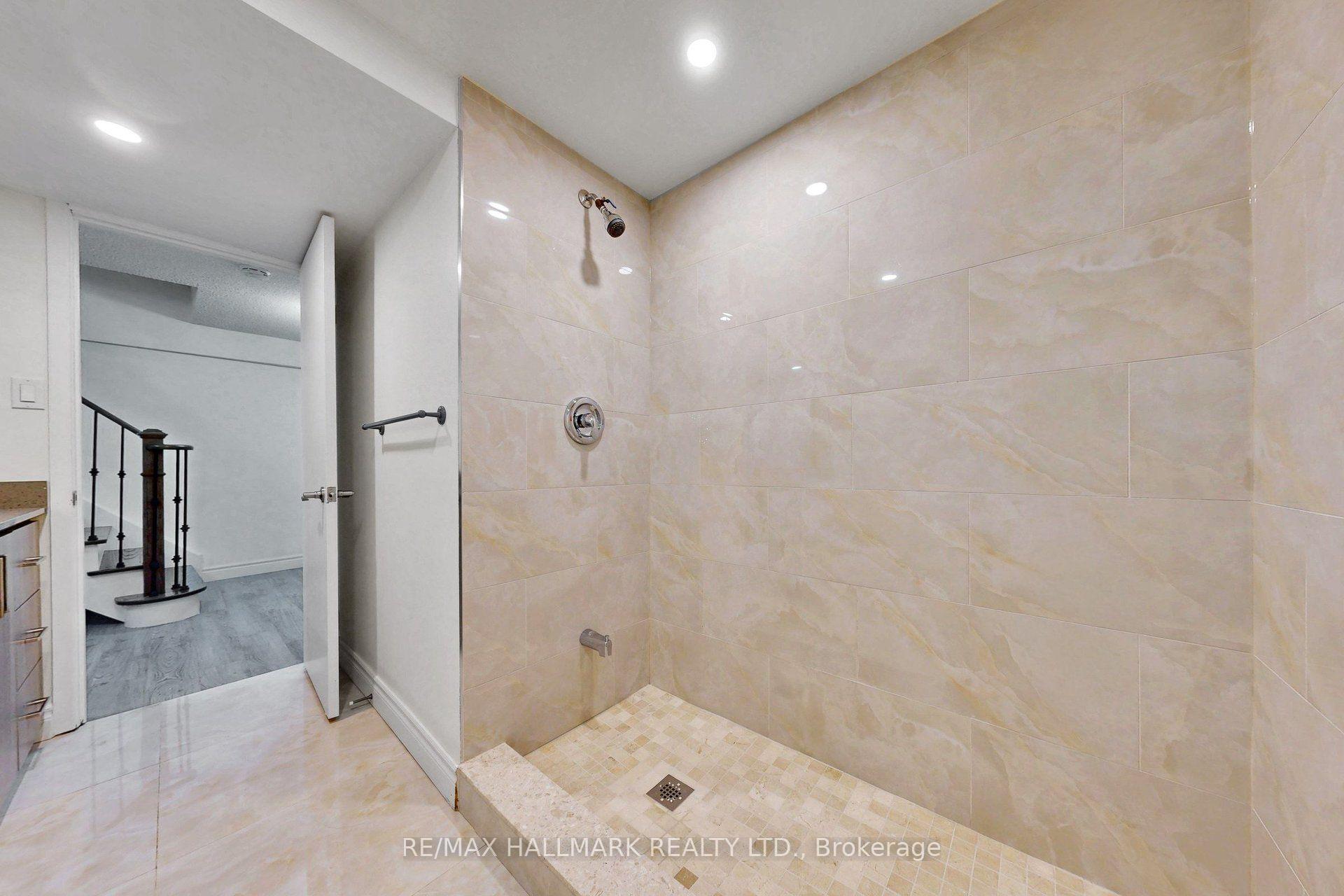 Photo 32 of 22 Pining Road, Markham, Aileen-Willowbrook — HOMEH