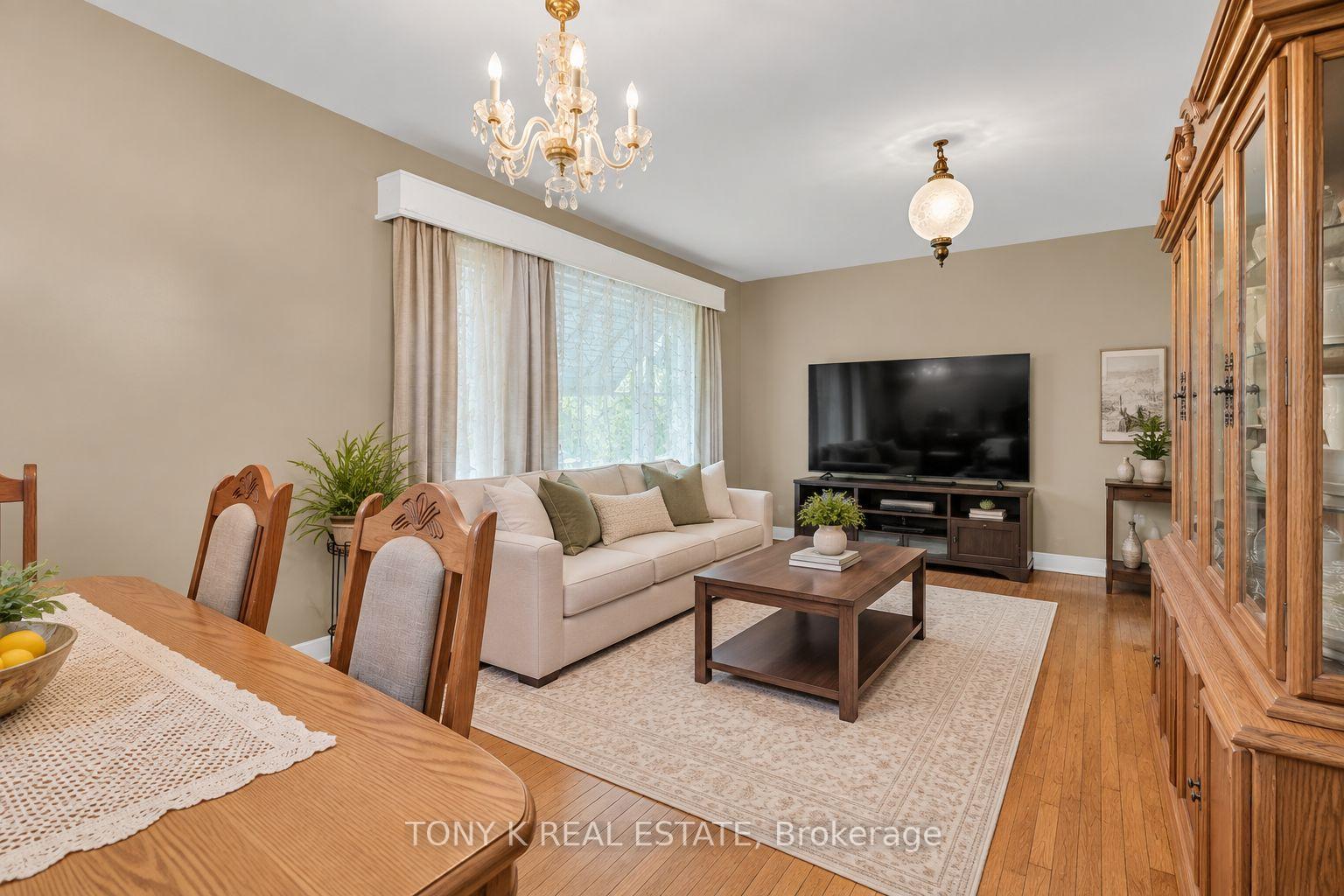 Photo 5 of 102 Haileybury Drive, Scarborough, Bendale — HOMEH