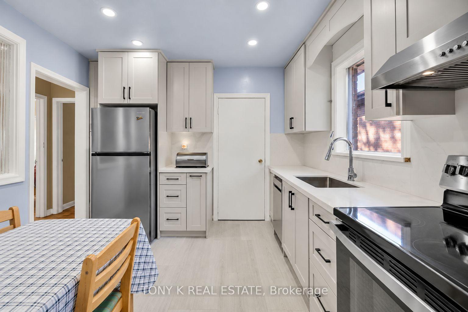 Photo 6 of 102 Haileybury Drive, Scarborough, Bendale — HOMEH