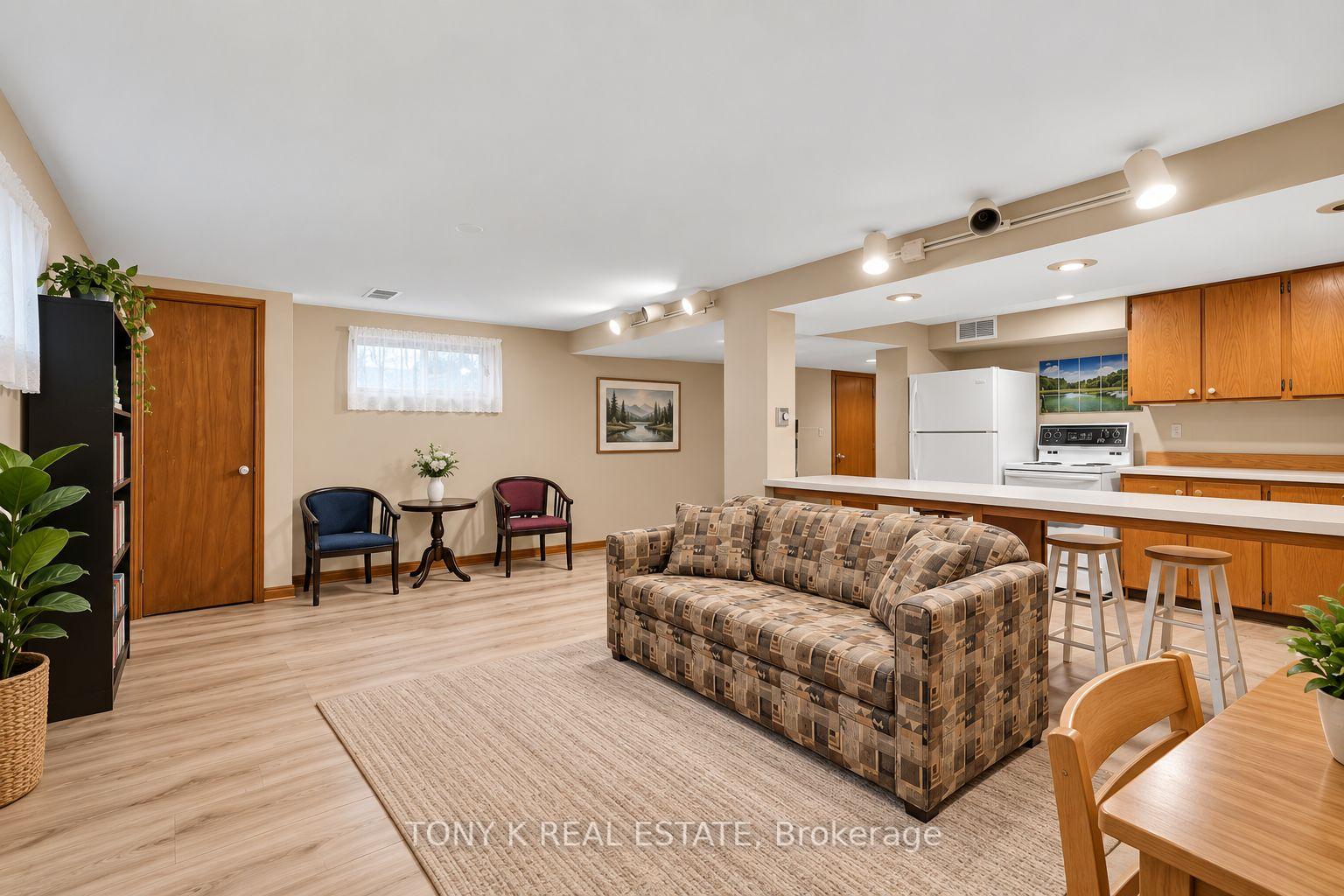 Photo 17 of 102 Haileybury Drive, Scarborough, Bendale — HOMEH