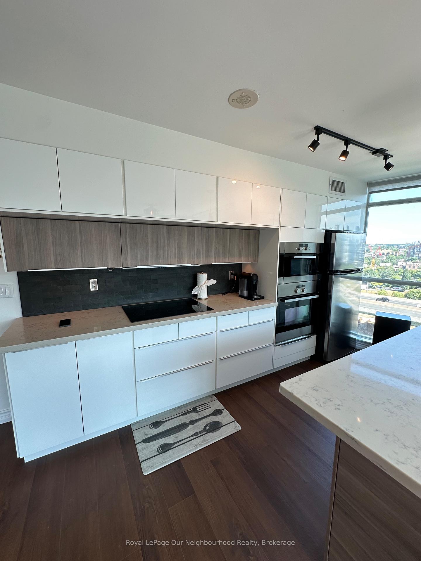 Photo 4 of Unit 1503, 219 Fort York Boulevard, Toronto, Niagara — HOMEH