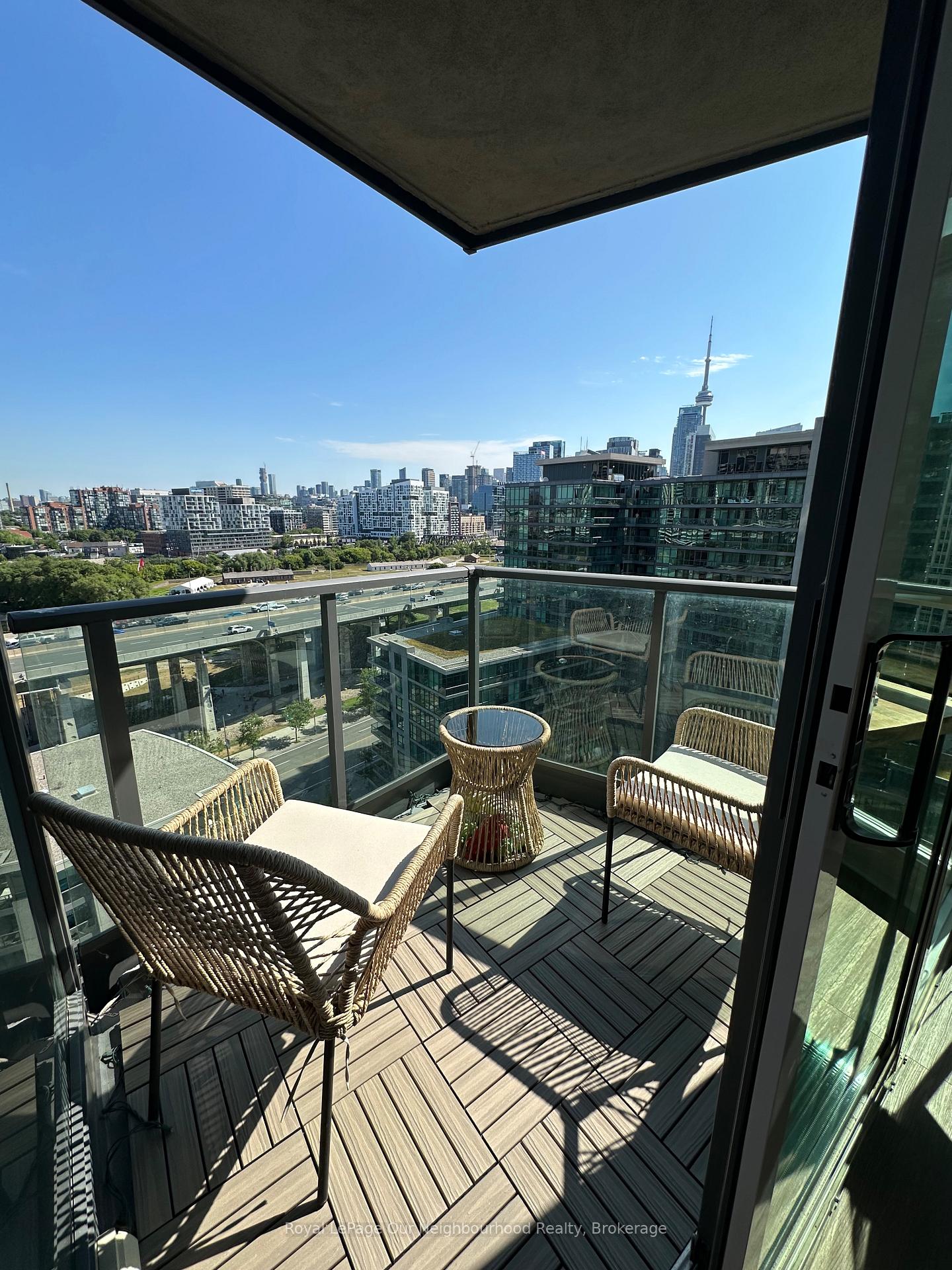 Photo 7 of Unit 1503, 219 Fort York Boulevard, Toronto, Niagara — HOMEH
