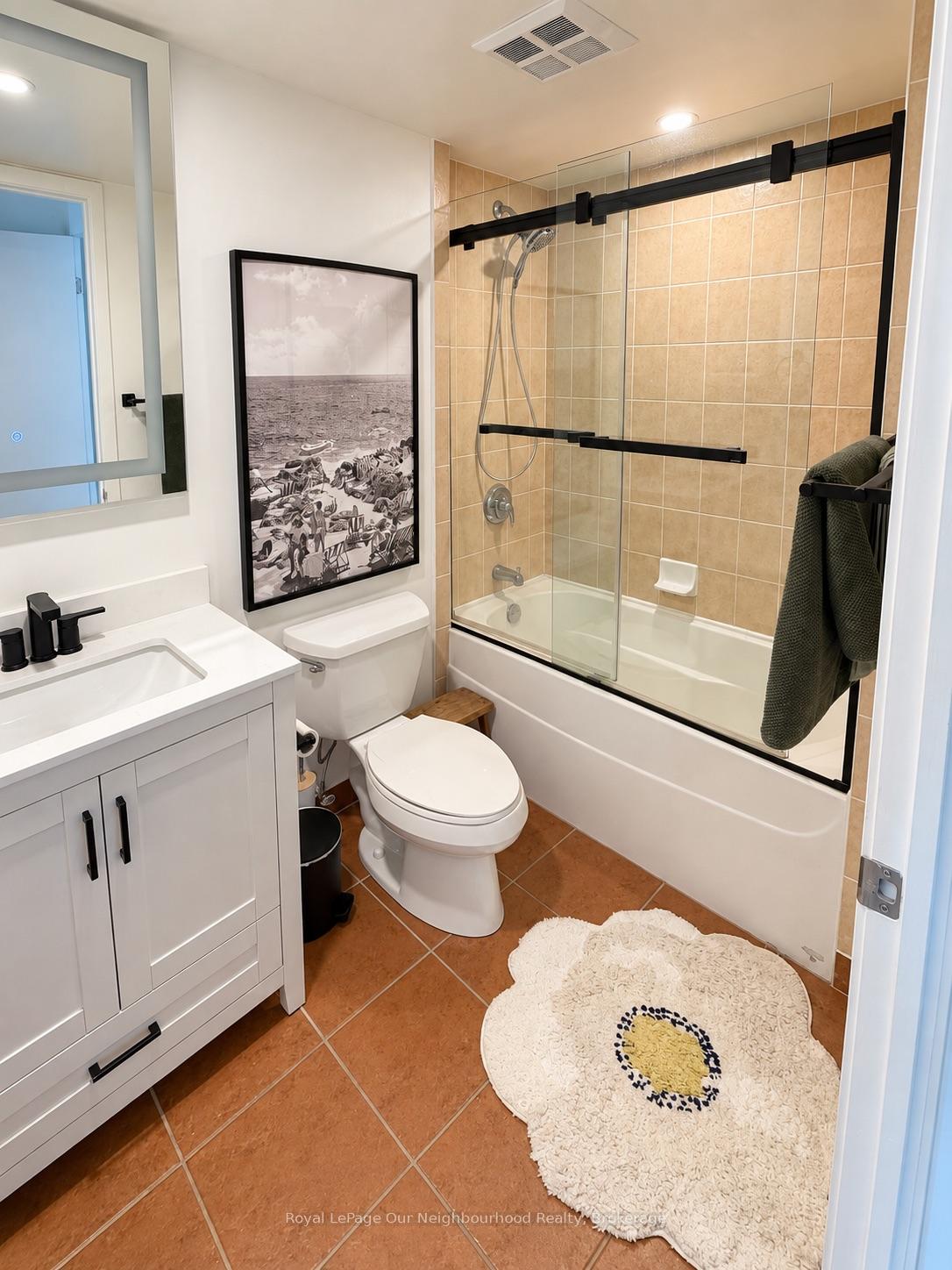 Photo 9 of Unit 1503, 219 Fort York Boulevard, Toronto, Niagara — HOMEH
