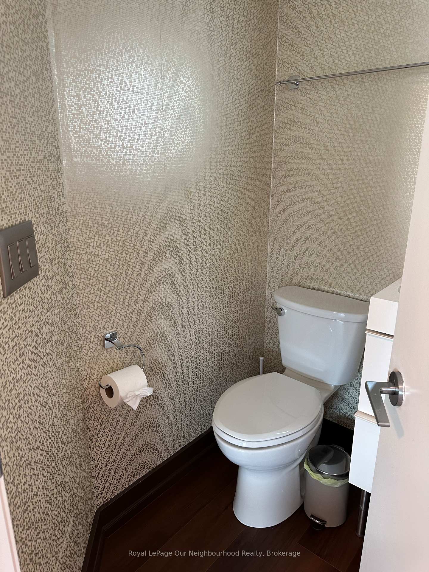 Photo 11 of Unit 1503, 219 Fort York Boulevard, Toronto, Niagara — HOMEH