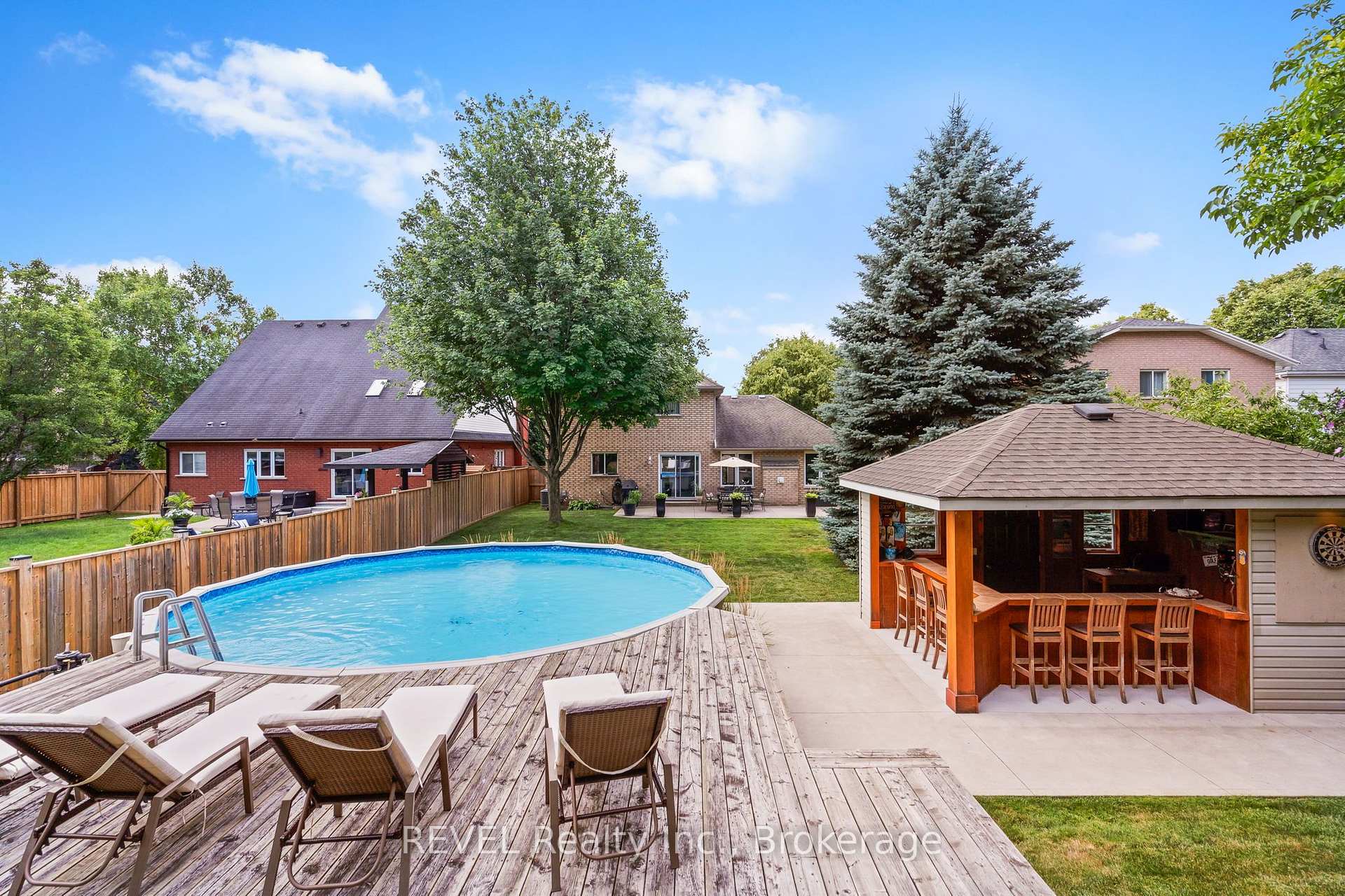 Photo 4 of 98 Debora Drive, Grimsby, Grimsby East — HOMEH